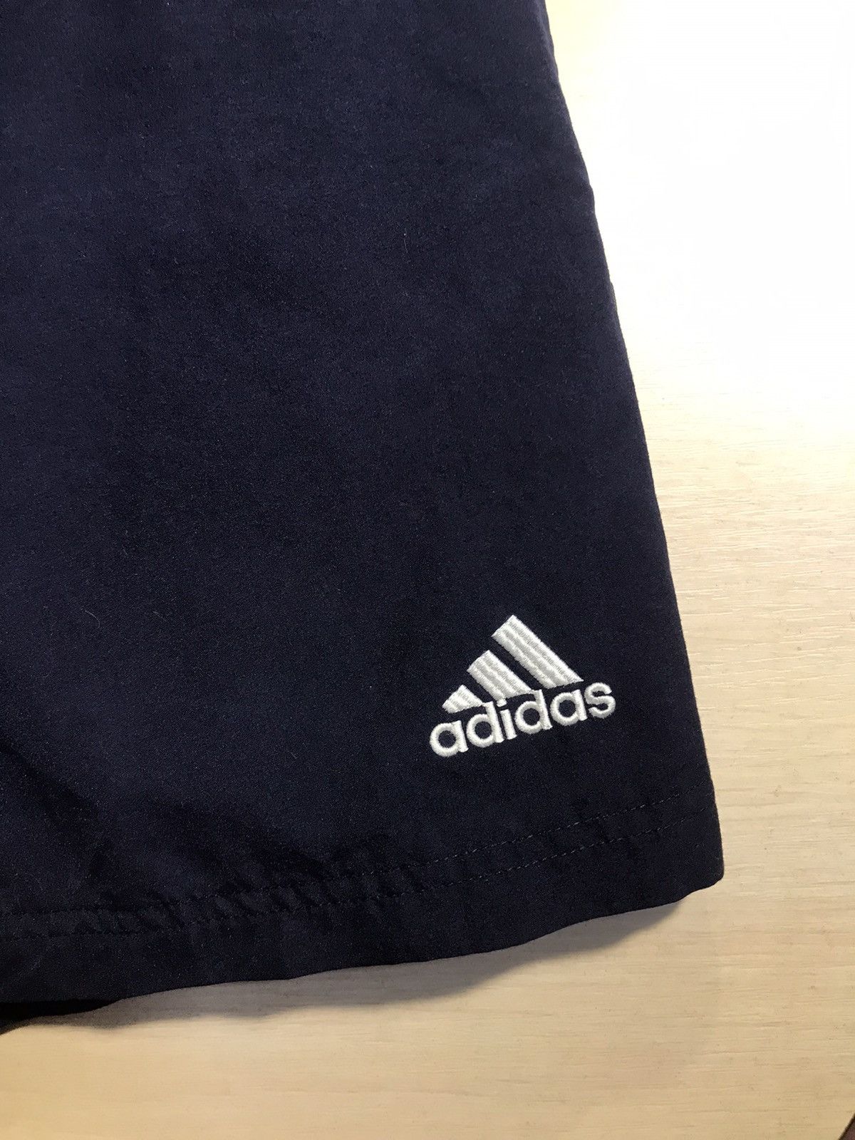 Vintage Vintage Adidas streetwear shorts Size US 34 / EU 50 - 3 Thumbnail
