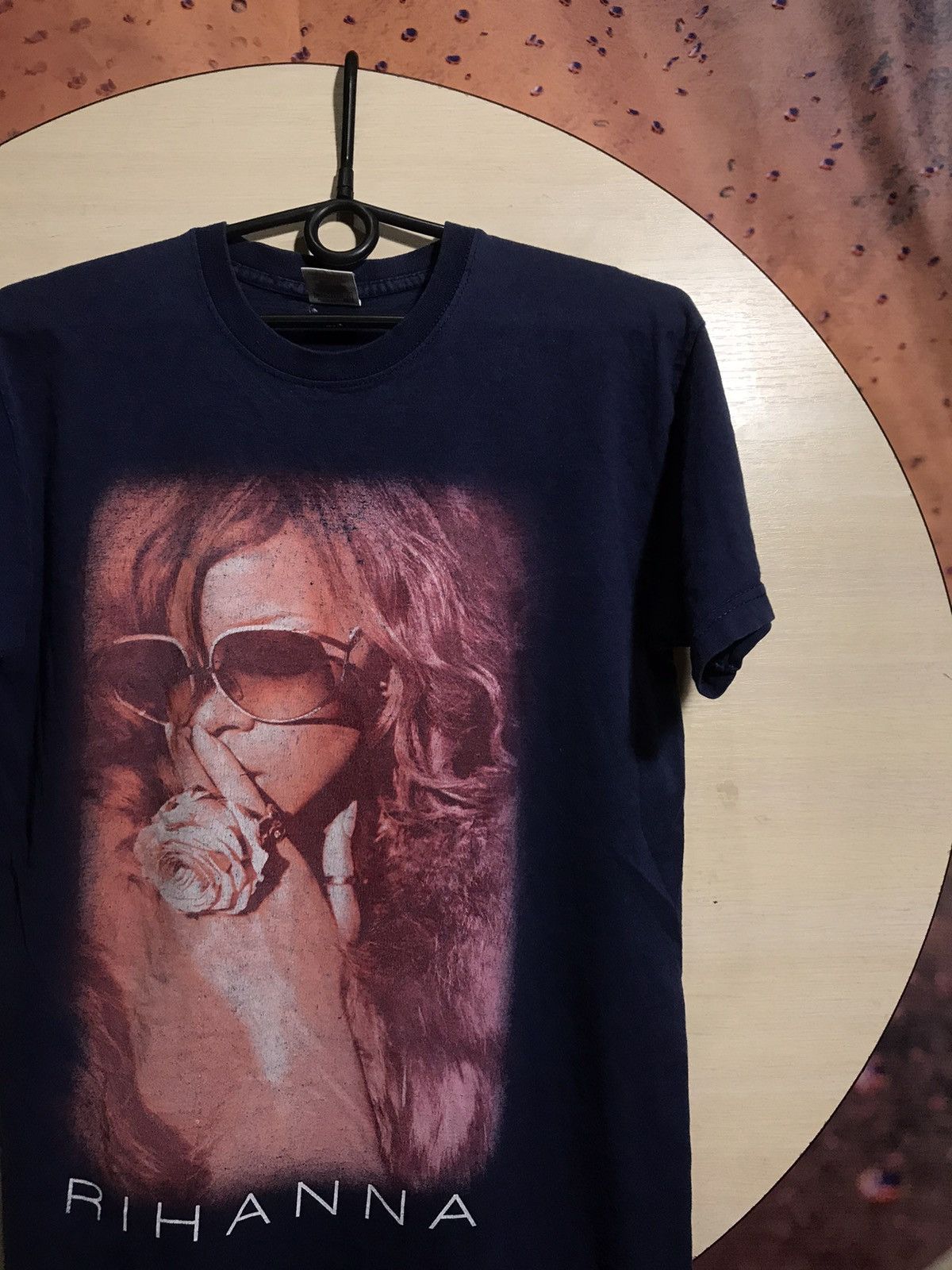 Band Tees × Rihanna × Vintage Vintage Rihanna band streetwear tee Size US S / EU 44-46 / 1 - 1 Thumbnail