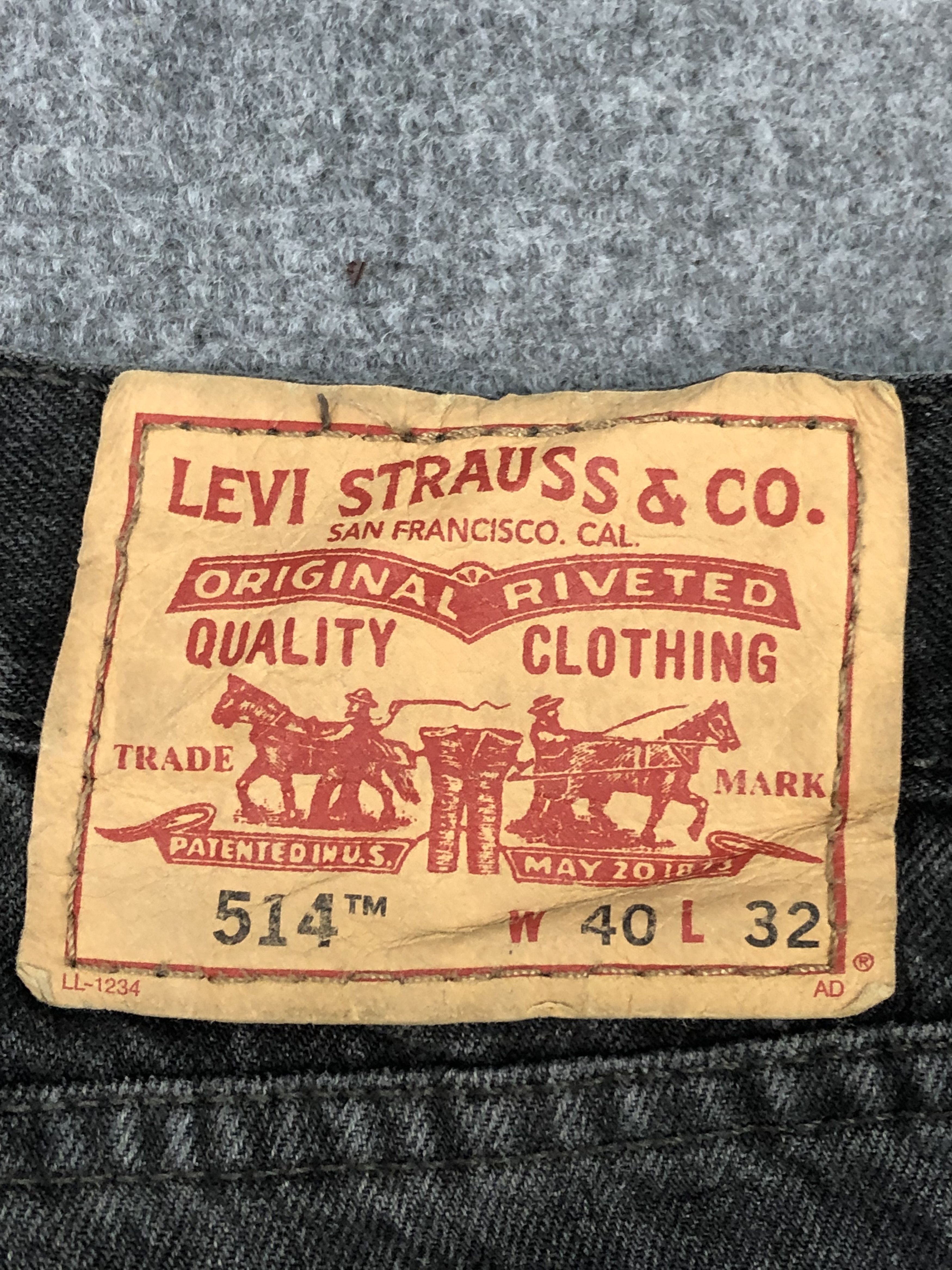 Vintage Levis 514 Slim Straight Faded Black Jeans DP0280