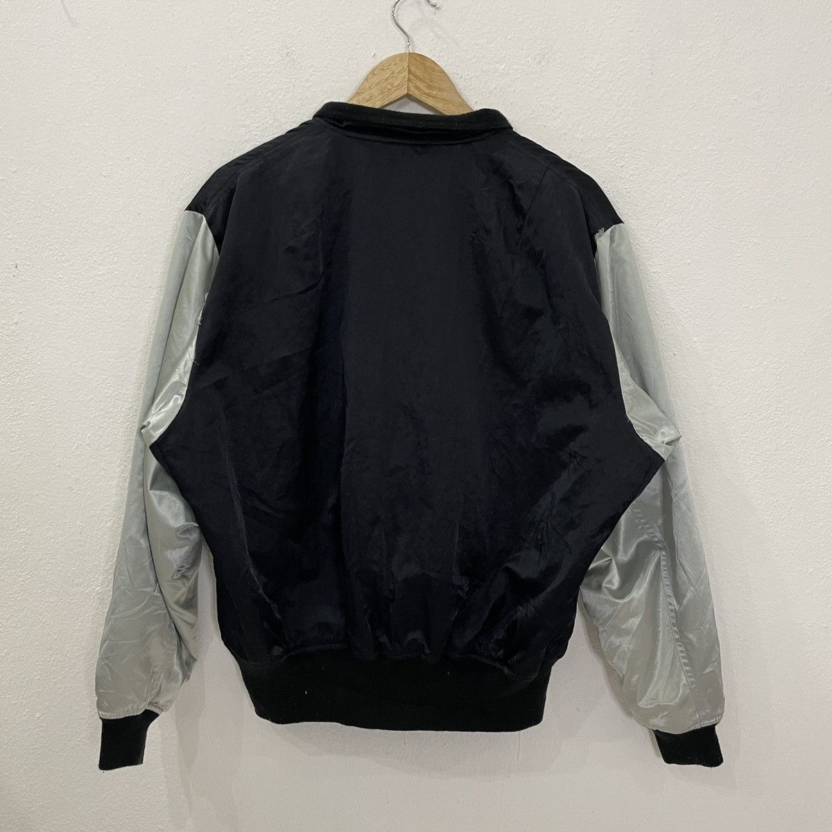 Vintage Vintage Wrangler Big Logo Reversable Bomber Jacket Size US XL / EU 56 / 4 - 10 Thumbnail