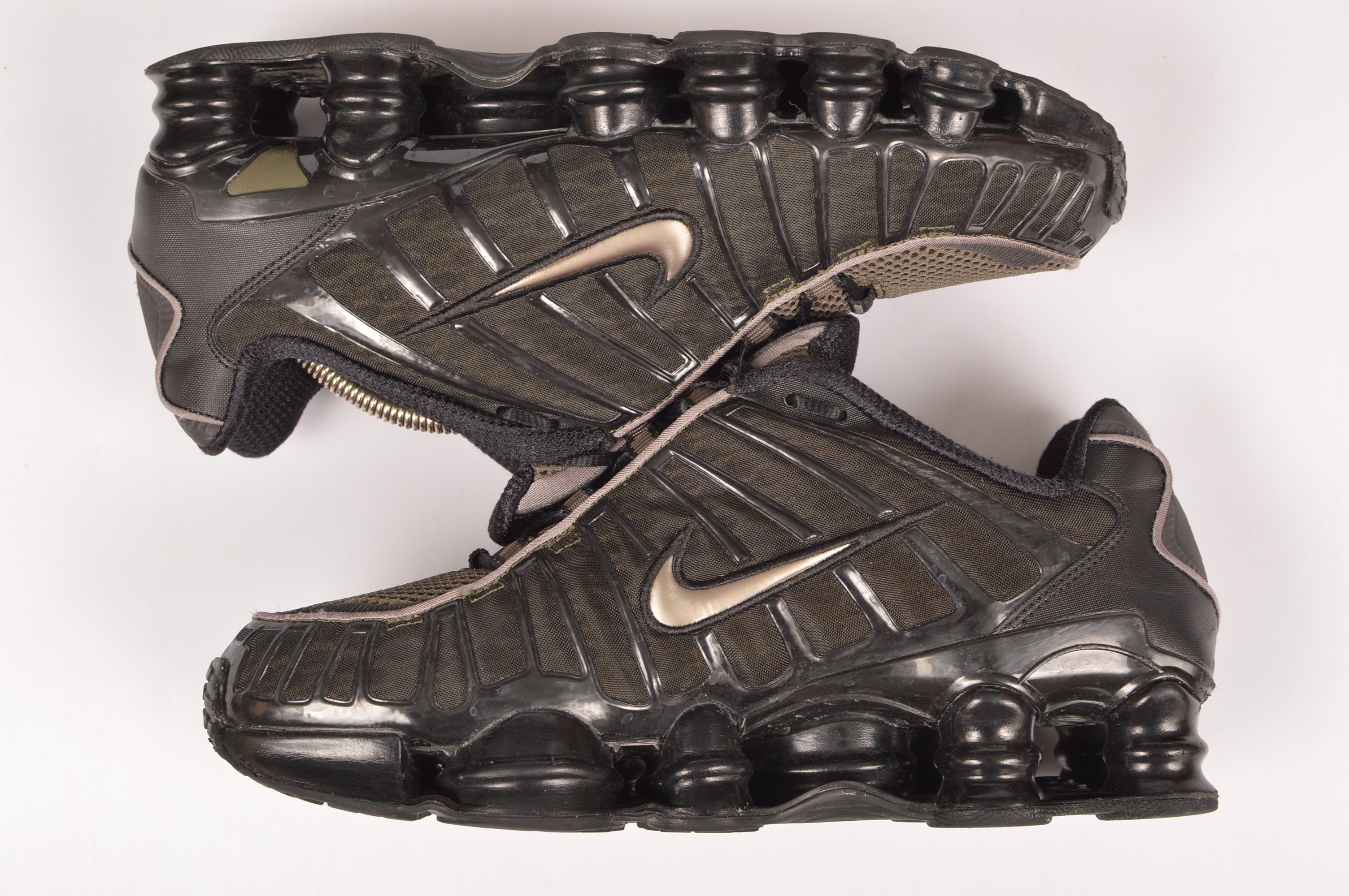 Nike Rare Nike Shox TL Black Metallic Pewter Cargo Khaki Trainers Size US 9 / EU 42 - 5 Thumbnail