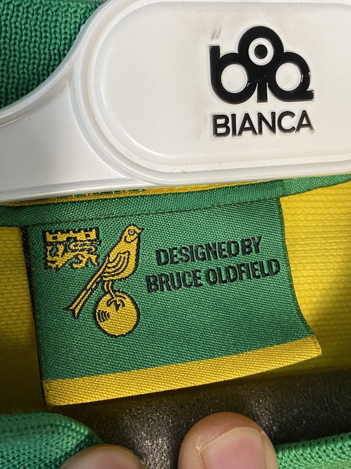 Vintage 1999 2001 Vintage Norwich City Home Soccer Jersey Size US M / EU 48-50 / 2 - 5 Thumbnail