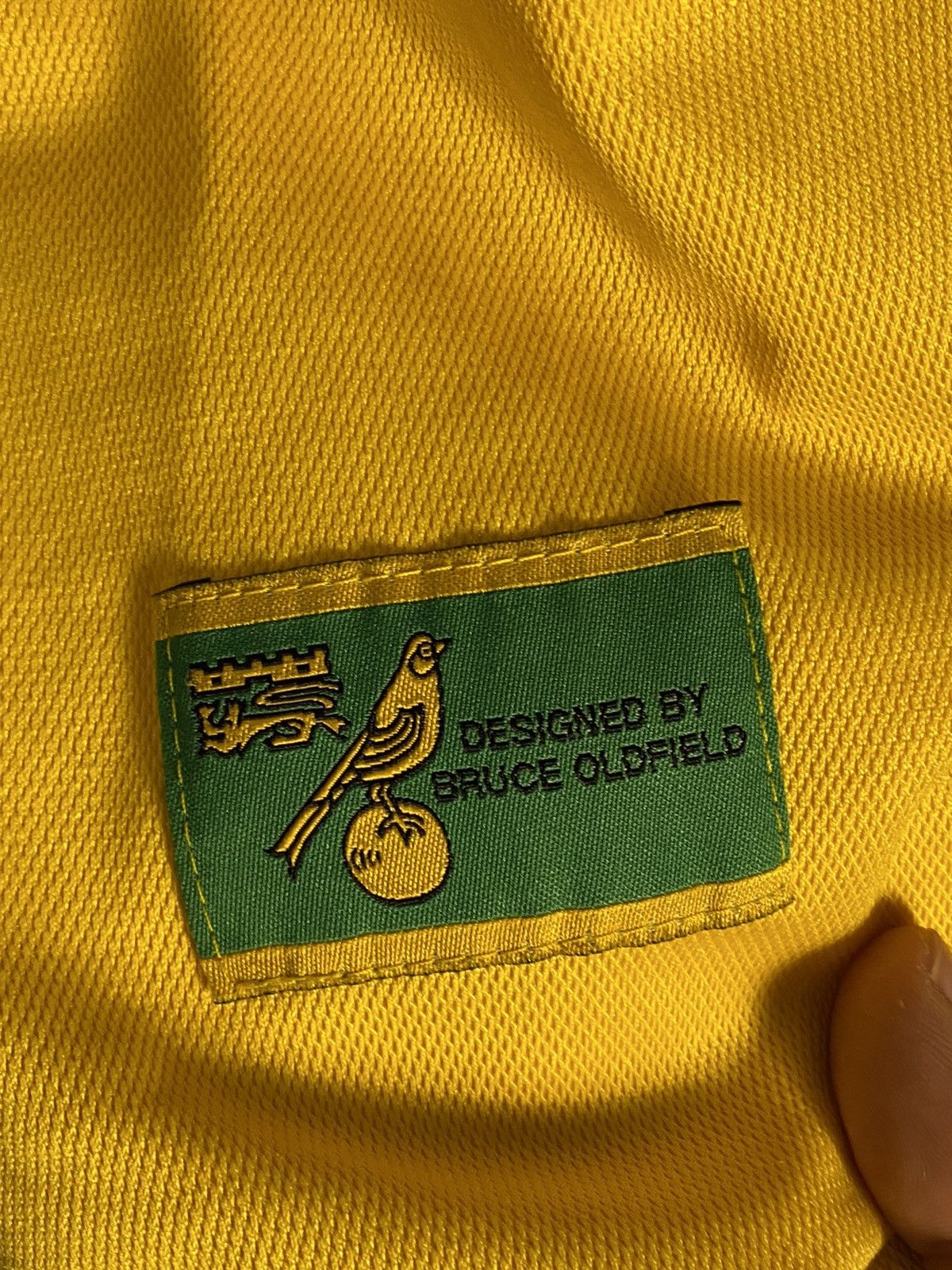 Vintage 1999 2001 Vintage Norwich City Home Soccer Jersey Size US M / EU 48-50 / 2 - 4 Thumbnail