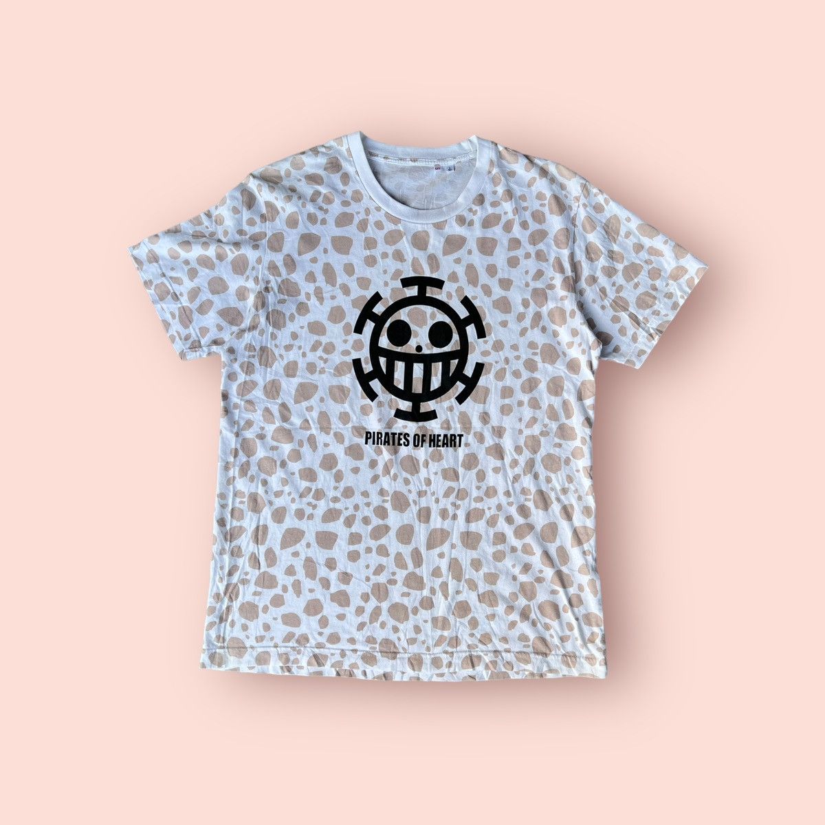 VINTAGE ONE PIECE X UNIQLO PIRATES OF HEART LOGO SHIRT