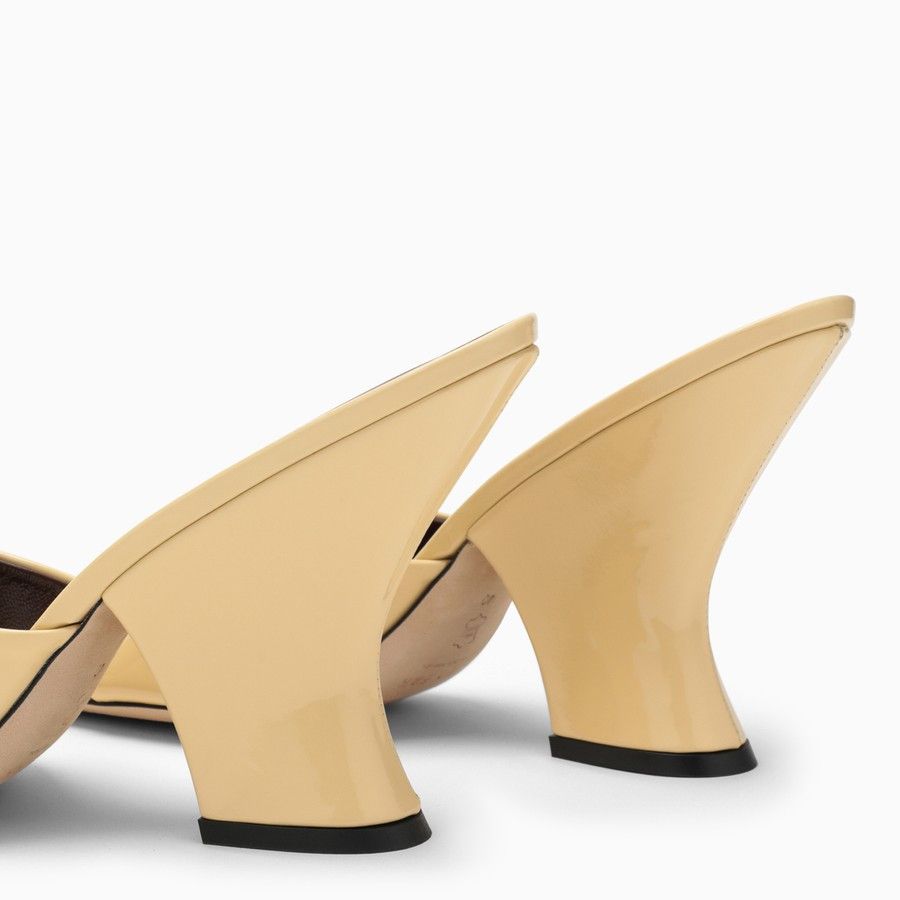 o1d2blof0623 Mules in Ivory