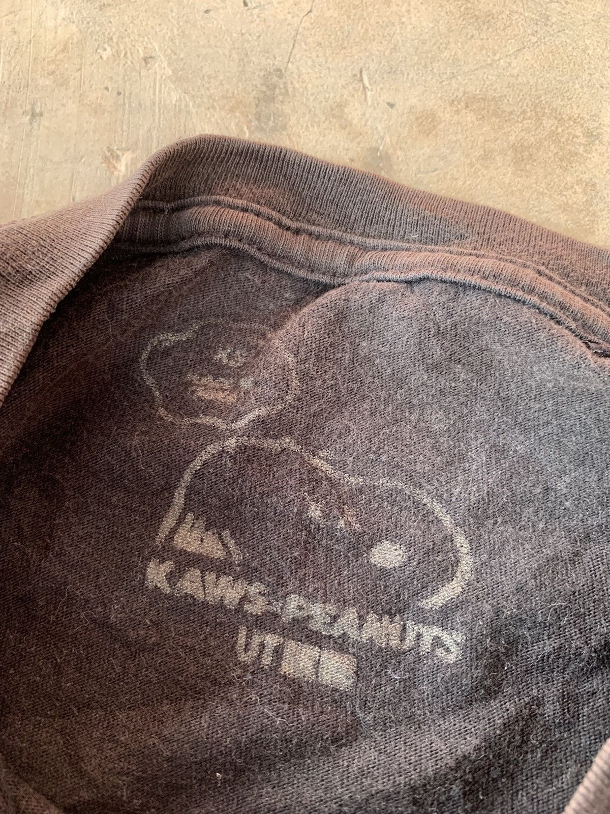 Kaws × Peanuts × Uniqlo Sun Faded Kaws Tshirt Size US S / EU 44-46 / 1 - 3 Thumbnail