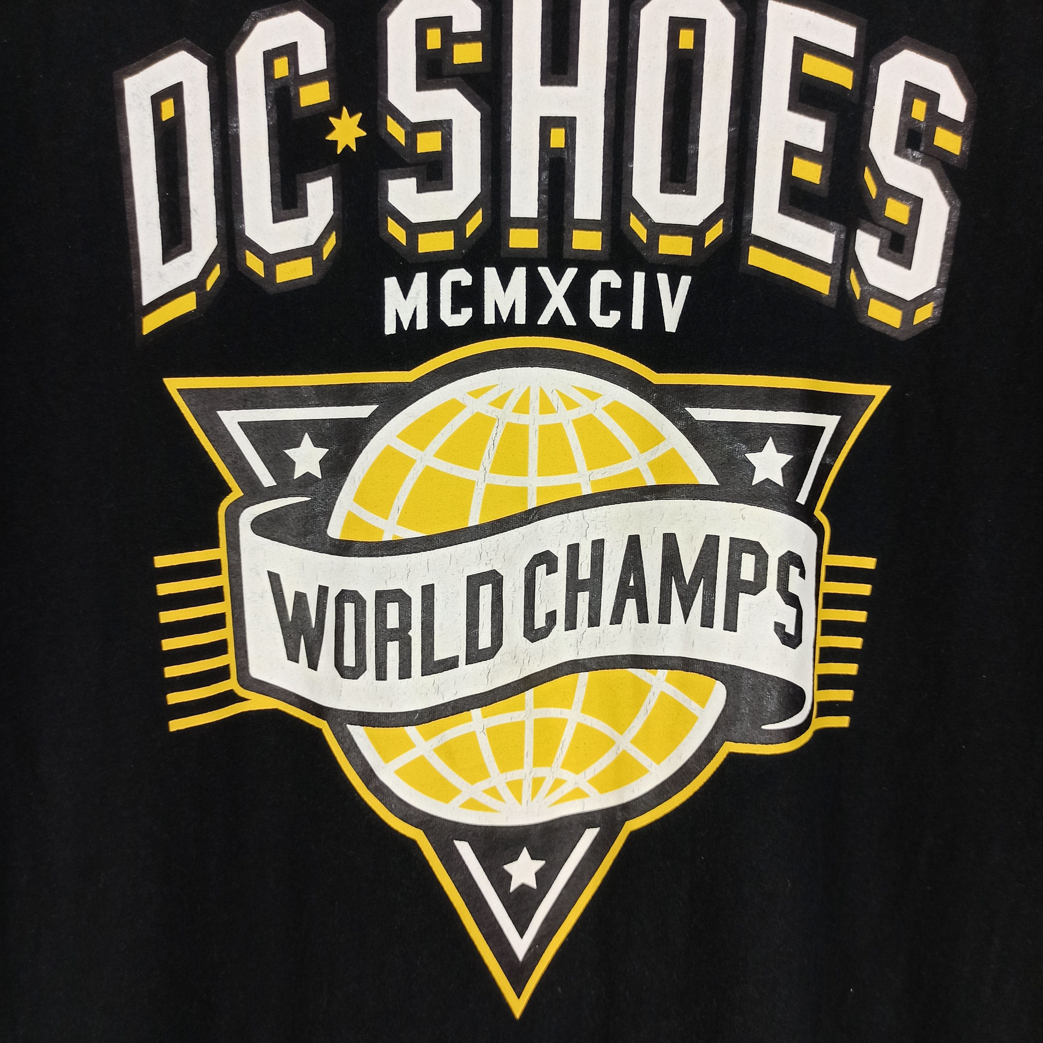 DC 🔥Steals🔥 DC SHOES WORLD CHAMPION TSHIRT Size US M / EU 48-50 / 2 - 2 Thumbnail