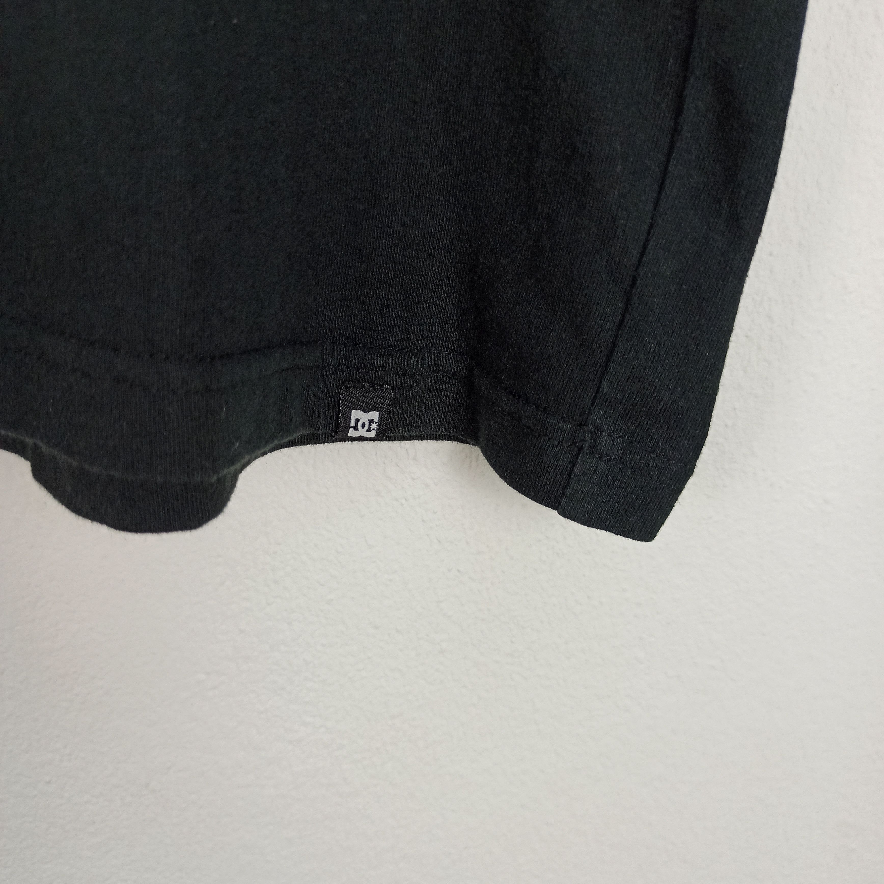 DC 🔥Steals🔥 DC SHOES WORLD CHAMPION TSHIRT Size US M / EU 48-50 / 2 - 4 Thumbnail