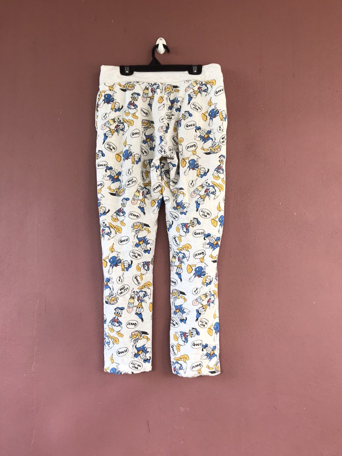 Disney Donald duck fullprints sweatpants size L Size US 28 / EU 44 - 2 Thumbnail