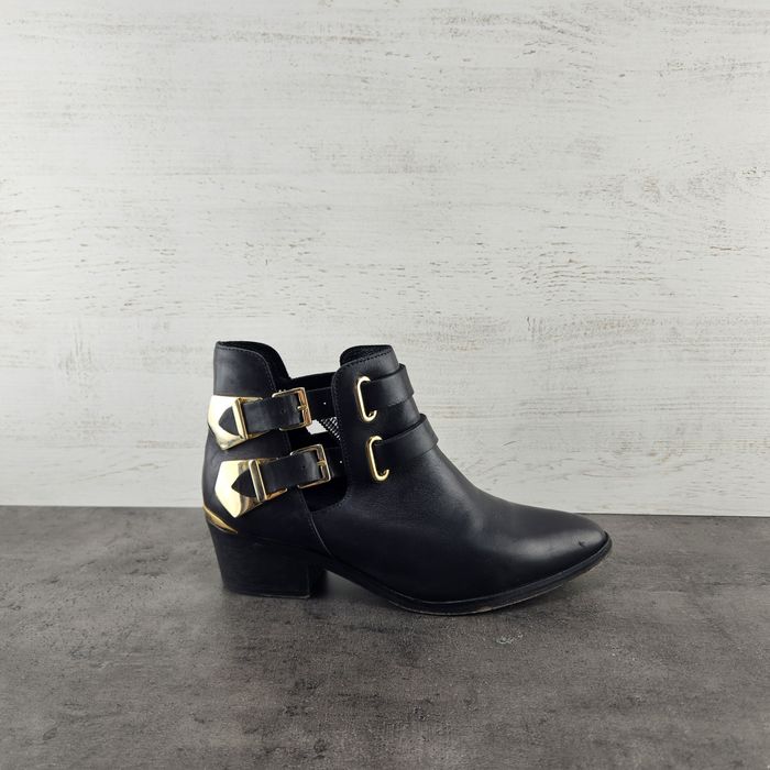 black lace up platforms