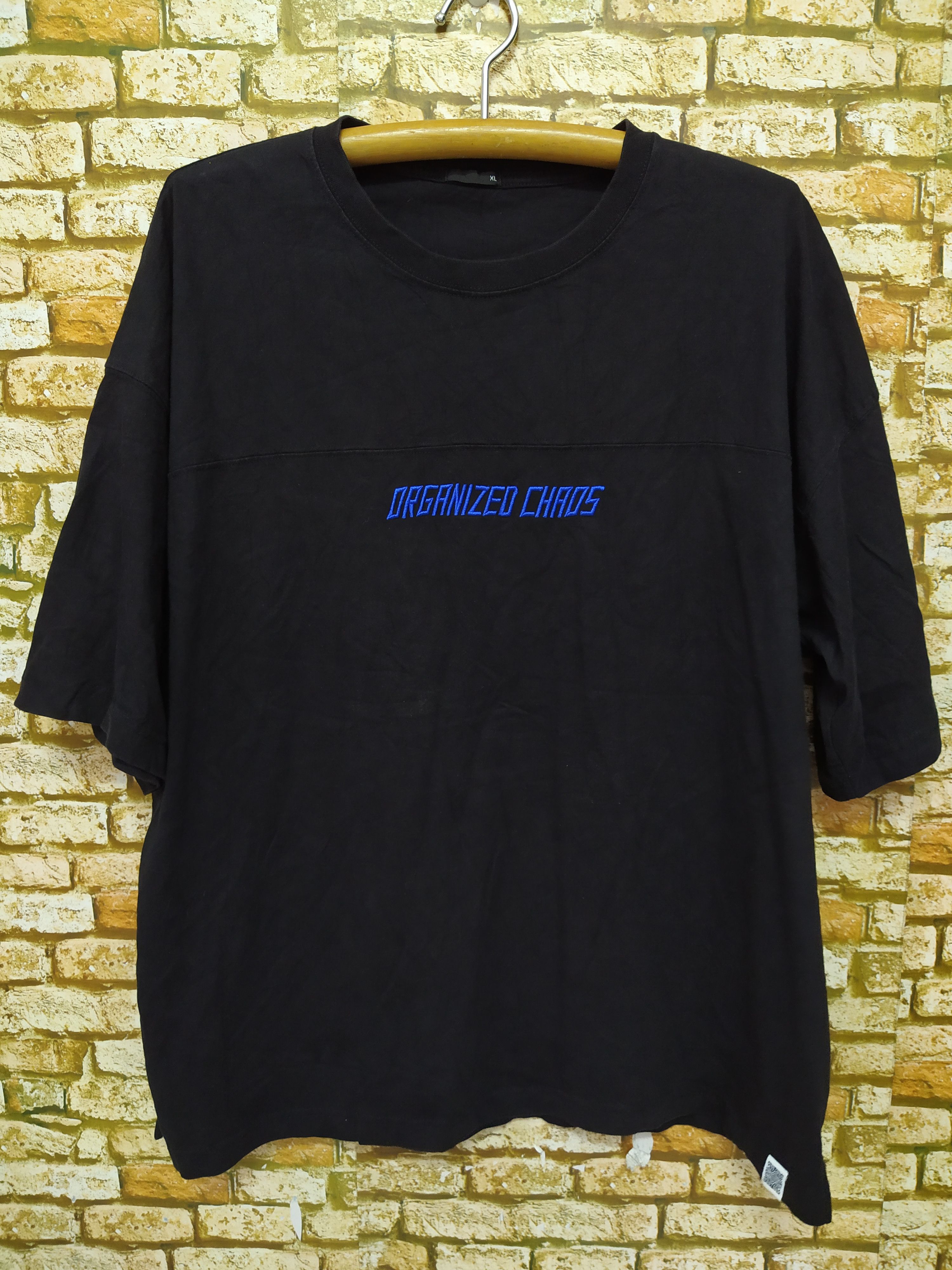 Designer × Japanese Brand × Uniqlo ORGANIZED-CHAOS TADAOMI SHIBUYA SHIRT x UNIQLO (B481) Size US XL / EU 56 / 4 - 1 Thumbnail