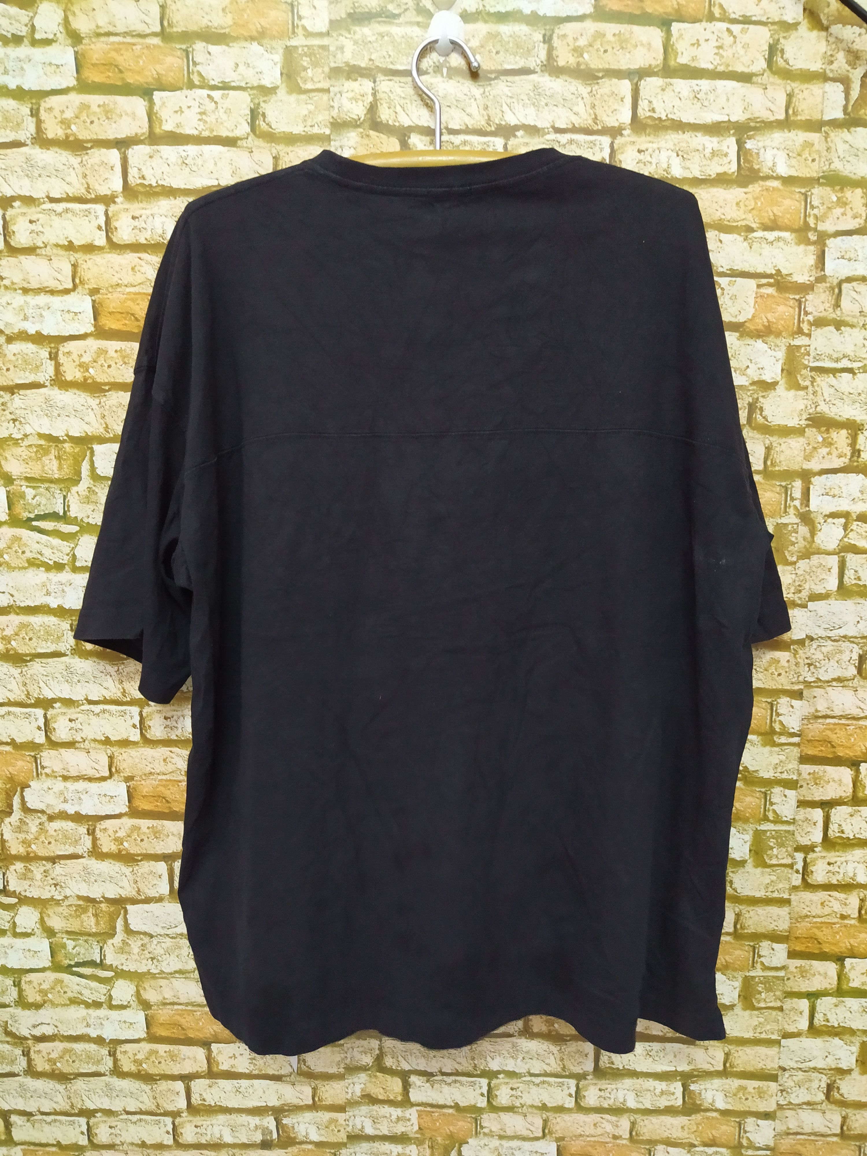 Designer × Japanese Brand × Uniqlo ORGANIZED-CHAOS TADAOMI SHIBUYA SHIRT x UNIQLO (B481) Size US XL / EU 56 / 4 - 3 Thumbnail