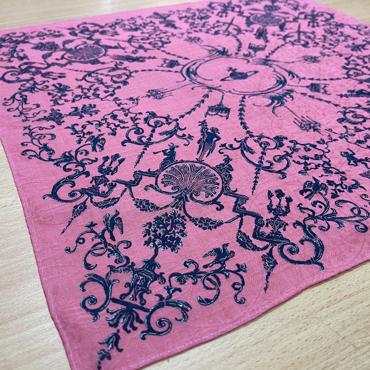 Vivienne Westwood VIVIENNE WESTWOOD HANDKERCHIEF BANDANA POCKETSQUARE HEADBAND Size ONE SIZE - 6 Thumbnail