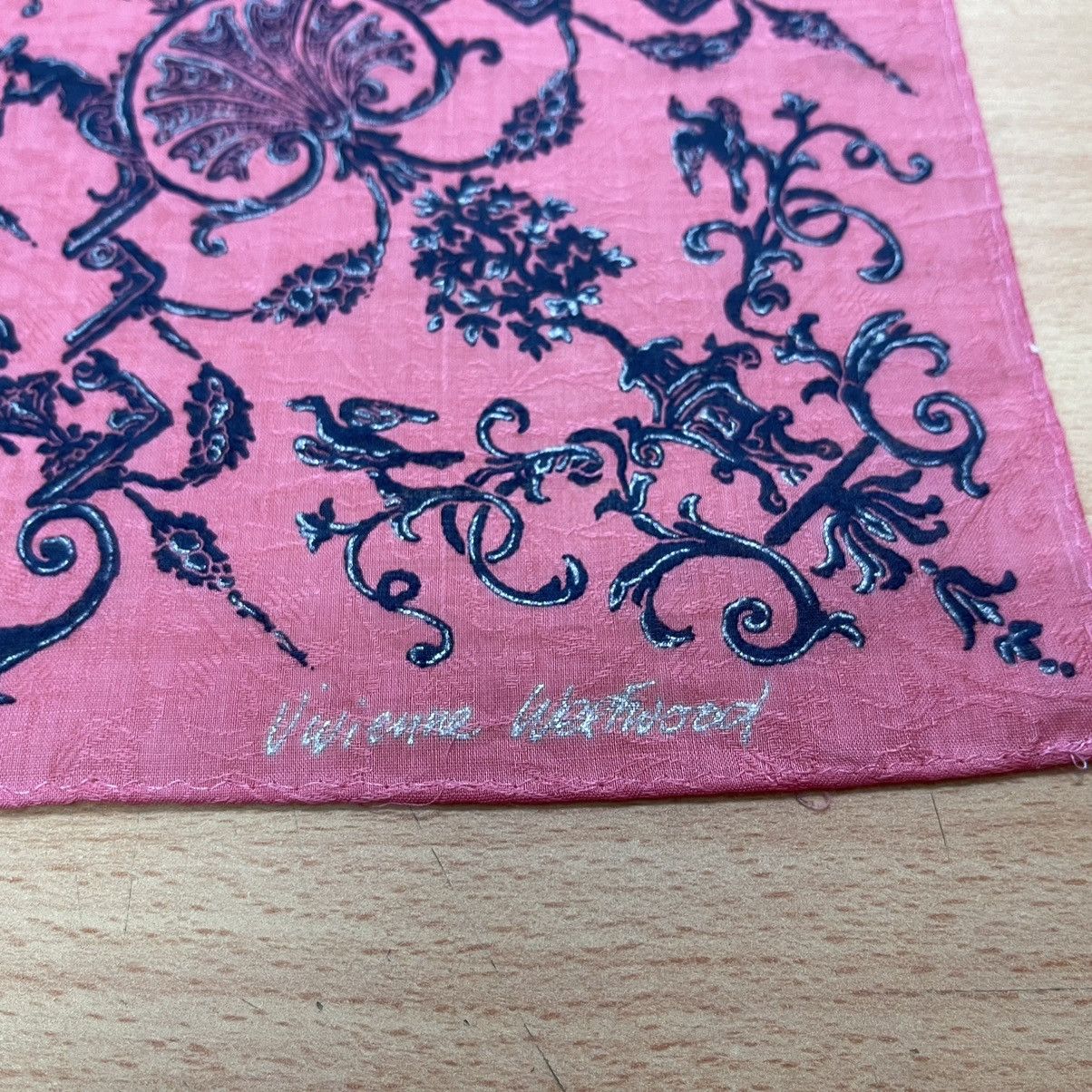 Vivienne Westwood VIVIENNE WESTWOOD HANDKERCHIEF BANDANA POCKETSQUARE HEADBAND Size ONE SIZE - 2 Thumbnail