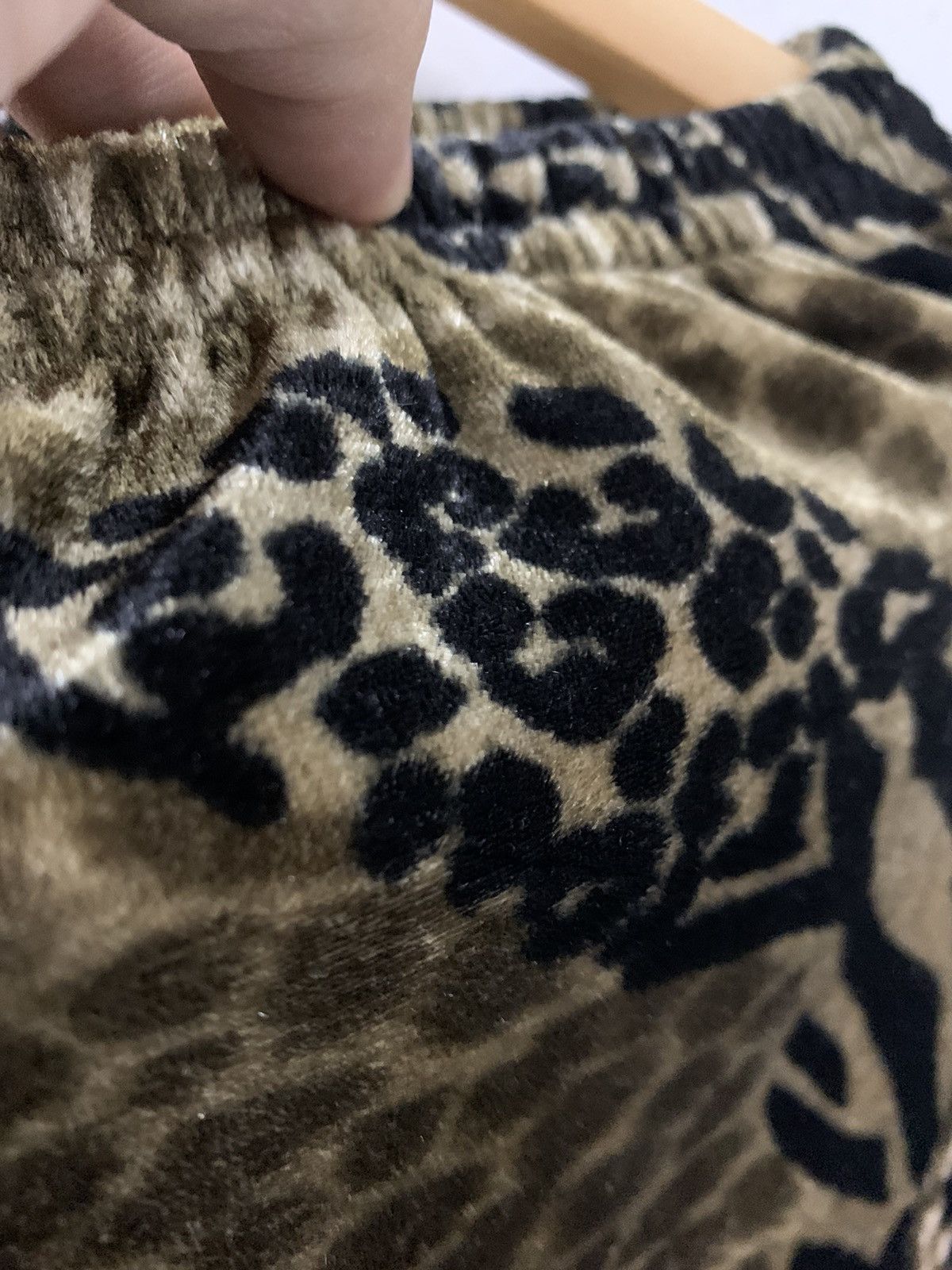 Other Vintage Animal Print Velvet Legging Size US 33 - 2 Thumbnail