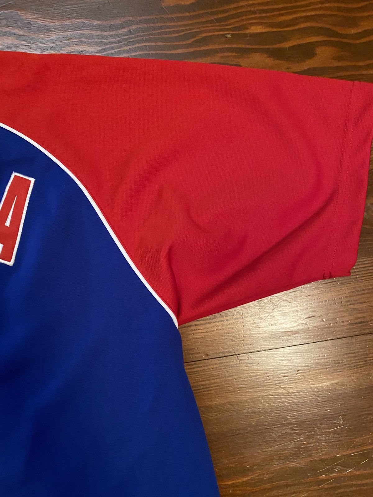 MLB 2004 Nomar Garciaparra Chicago Cubs True Fan Patch Jersey Size US L / EU 52-54 / 3 - 8 Thumbnail