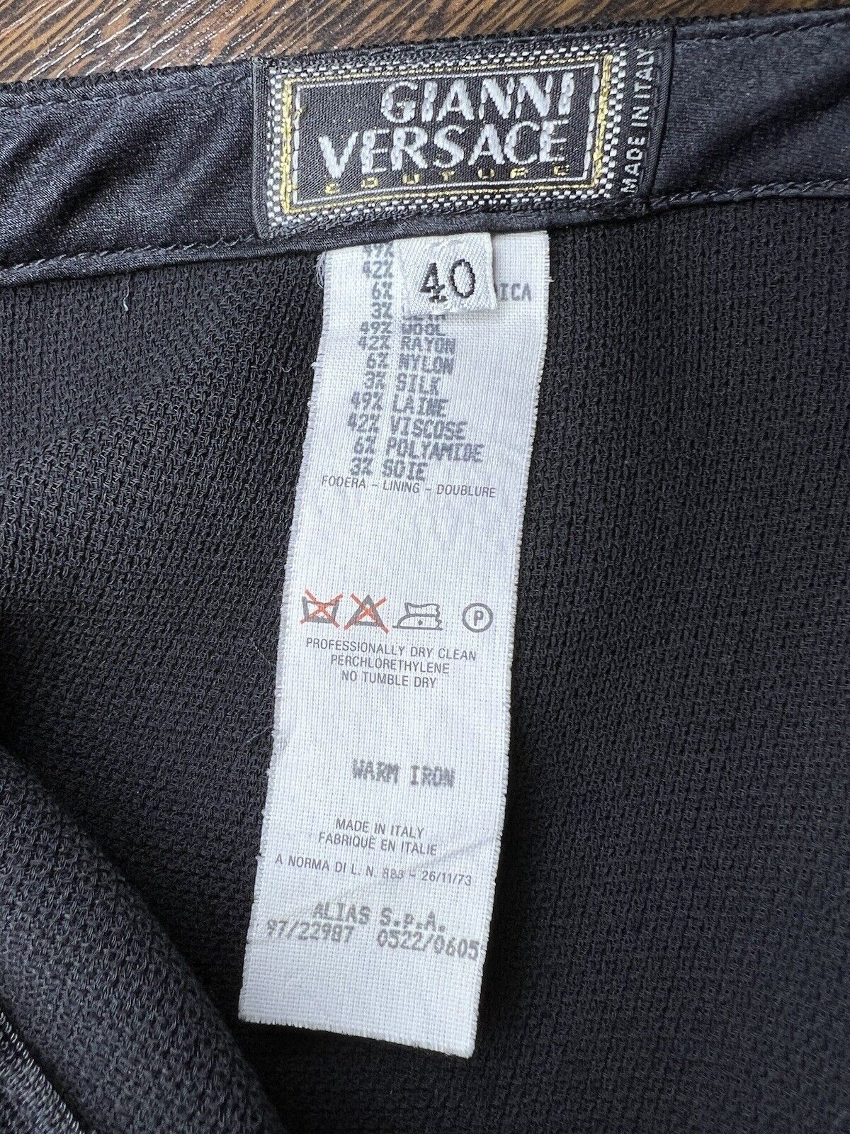 Versace GIANNI VERSACE Pants Vintage Black Size 40 Size 27" / US 4 / IT 40 - 7 Thumbnail