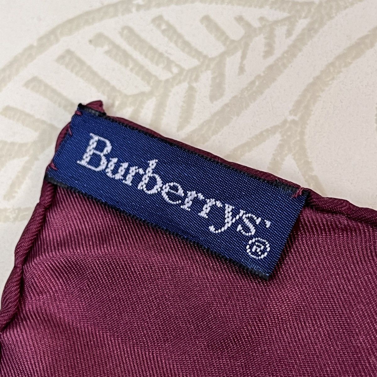 Burberry × Vintage Pure Silk Burberrys Scarves Full Print Vintage Size ONE SIZE - 14 Thumbnail