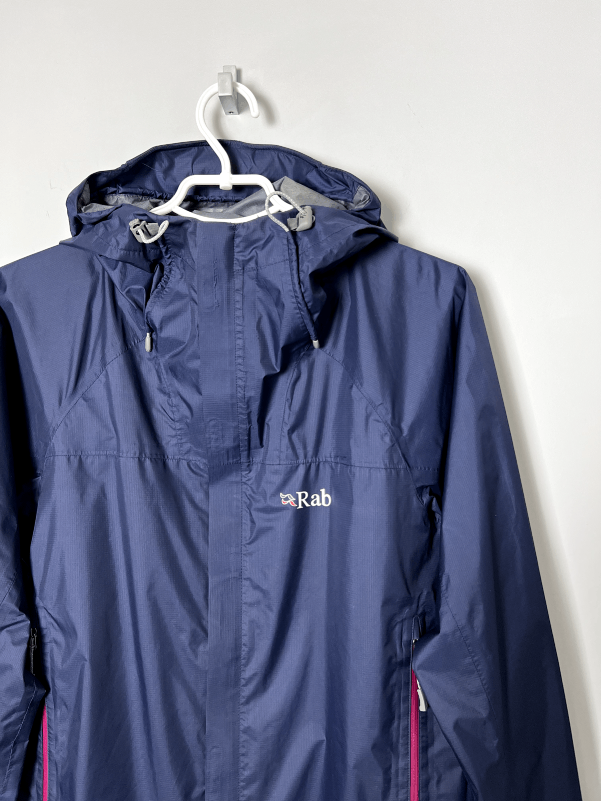 Rab RAB Womens Hooded Jacket Size M Size M / US 6-8 / IT 42-44 - 3 Thumbnail