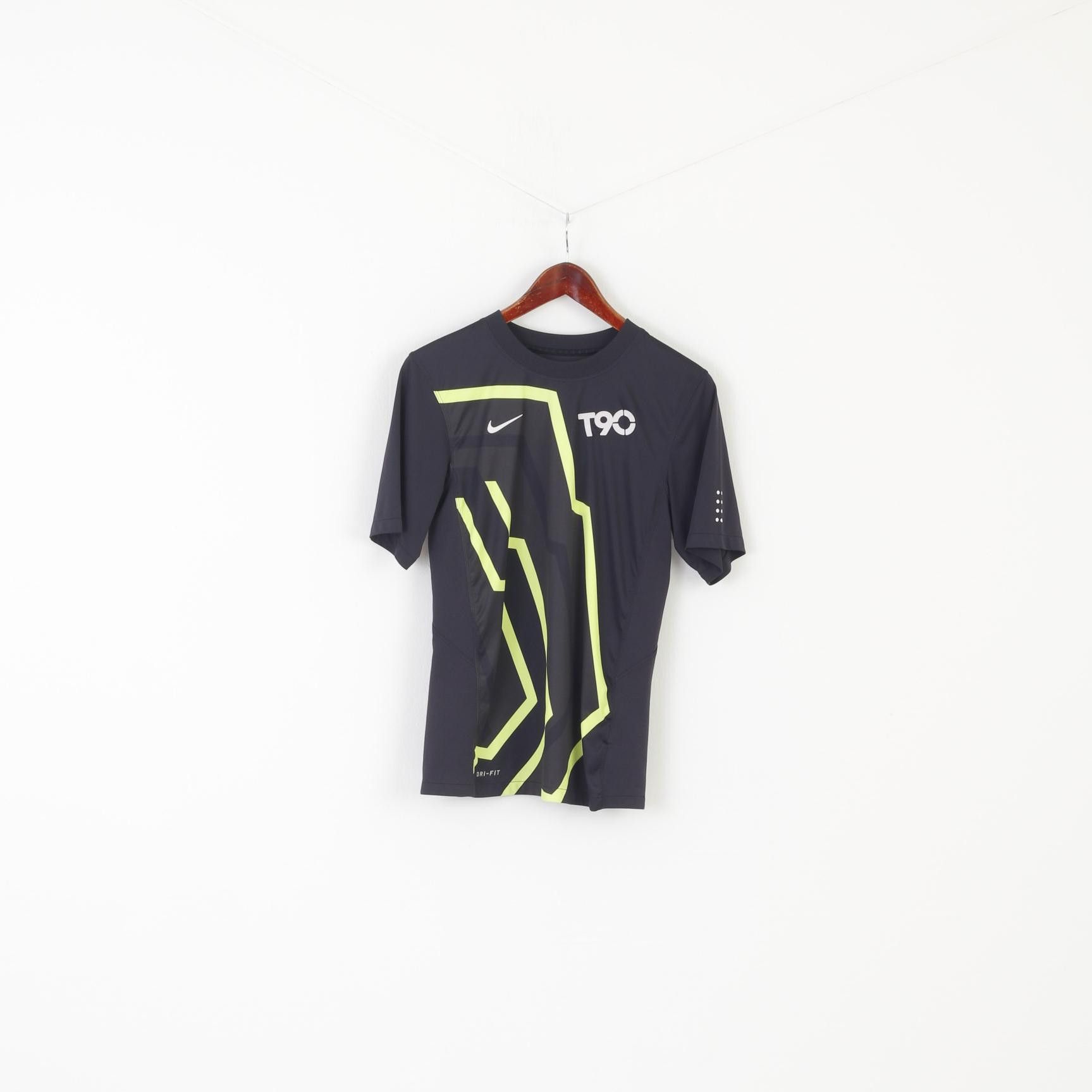 Nike × Vintage Nike Men S Shirt Black Dri-Fit Sportswear 9620 Size US S / EU 44-46 / 1 - 1 Thumbnail