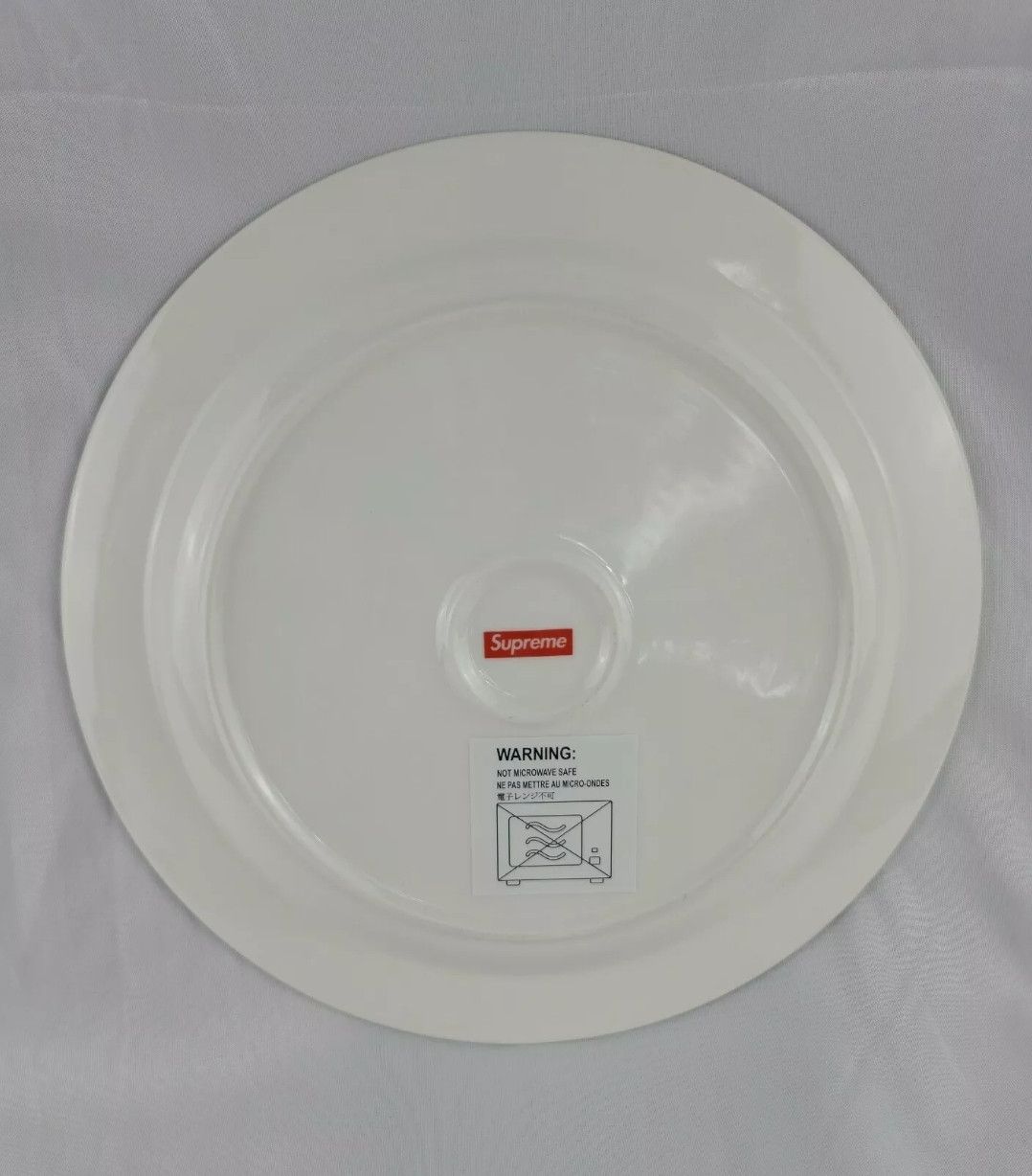 Supreme ⏱SUPREME WATCH PLATE BLACK FW20 BRAND NEW ⏱ Porcelain Size ONE SIZE - 3 Thumbnail