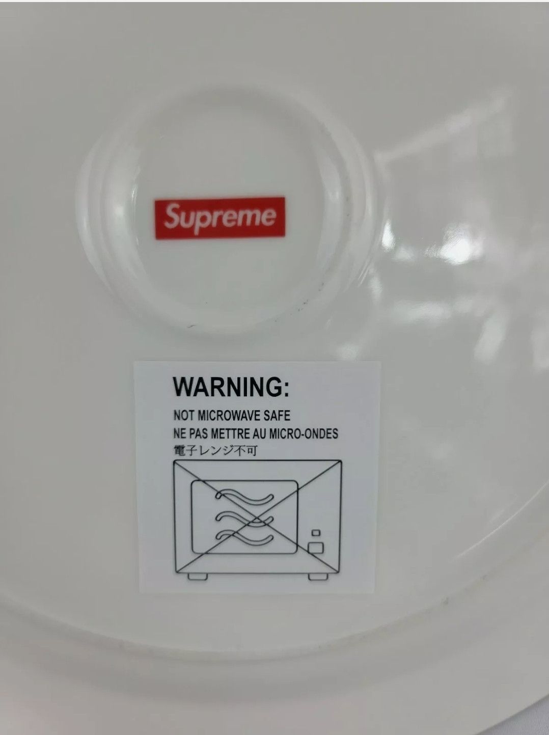 Supreme ⏱SUPREME WATCH PLATE BLACK FW20 BRAND NEW ⏱ Porcelain Size ONE SIZE - 4 Thumbnail