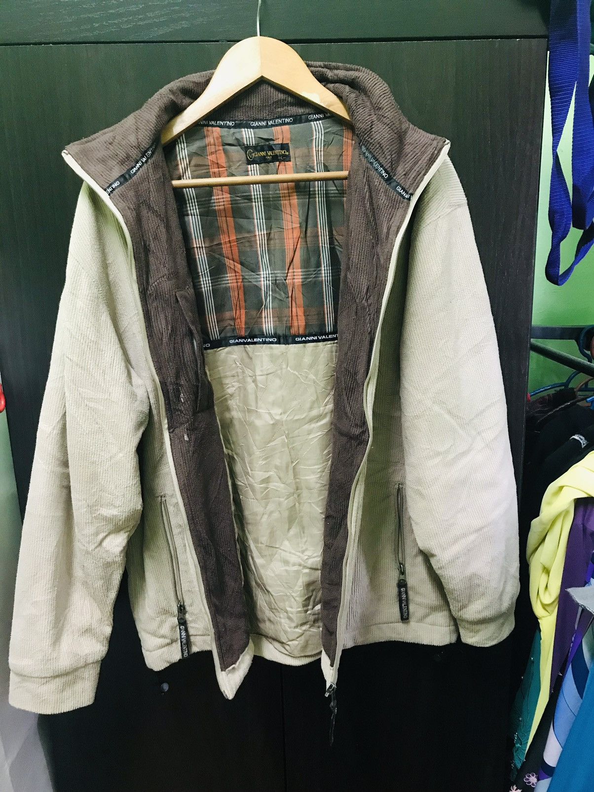 Gianni Valentino × Valentino × Vintage Vintage Gianni Velentino Spell Out Sweatshirt Size US L / EU 52-54 / 3 - 1 Thumbnail