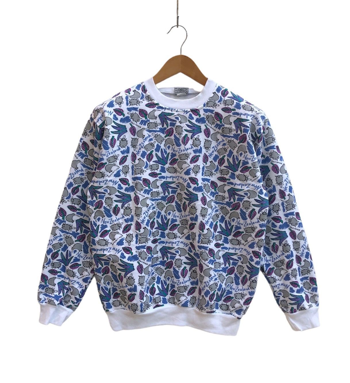 image of Vintage Viva La Wombat New Zealand Sweatshirt 0557-17 in White, Men's (Size Small)