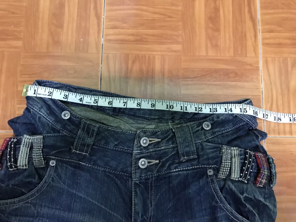 vintage jeans condition be like