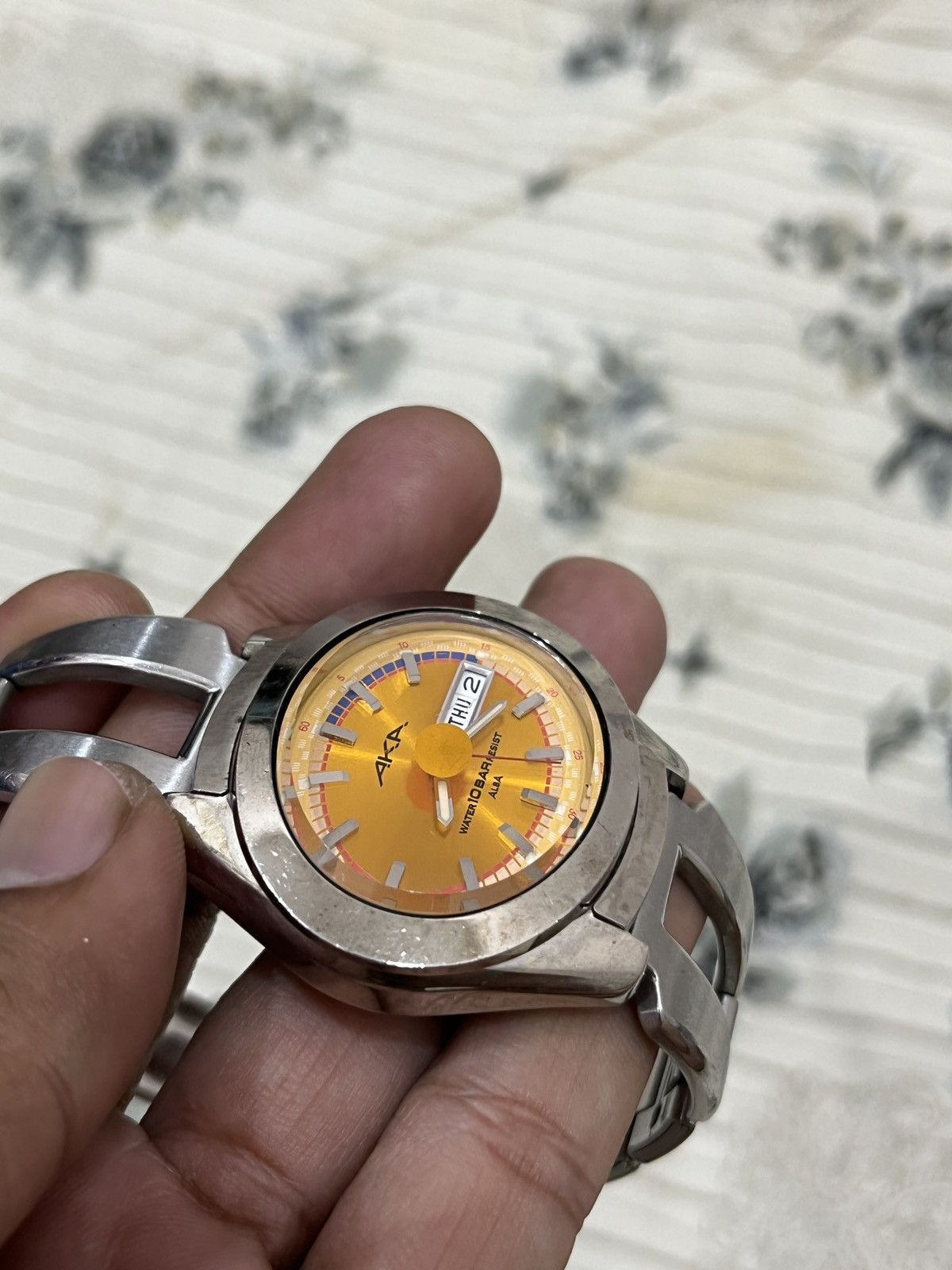 ALBA RARE VINTAGE SEIKO ALBA AKA QUARTZ WATCH Size ONE SIZE - 4 Thumbnail