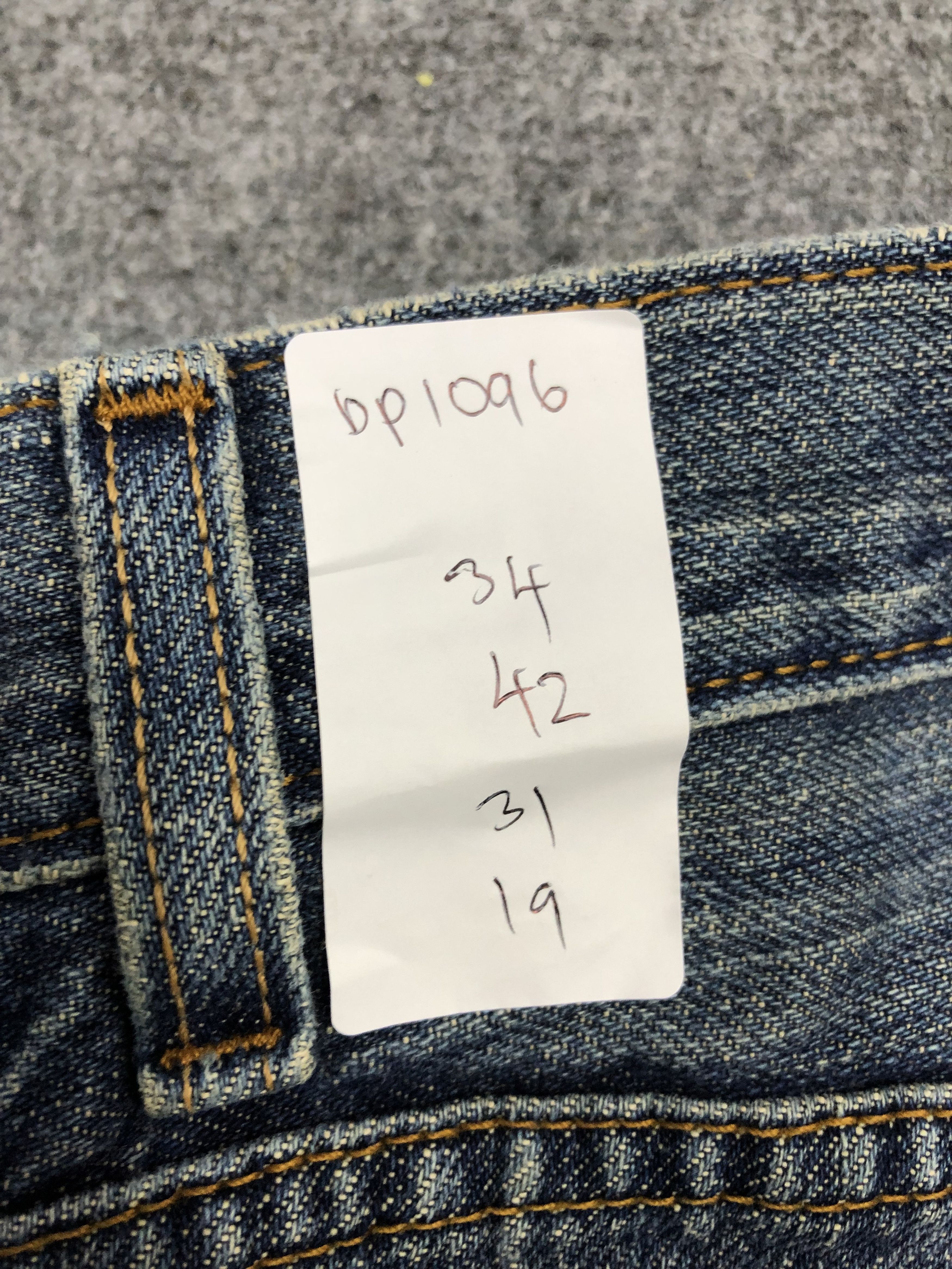 Levi's Vintage Distressed Levis 569 Faded Blue Jeans DP1096 Size US 34 / EU 50 - 16 Thumbnail