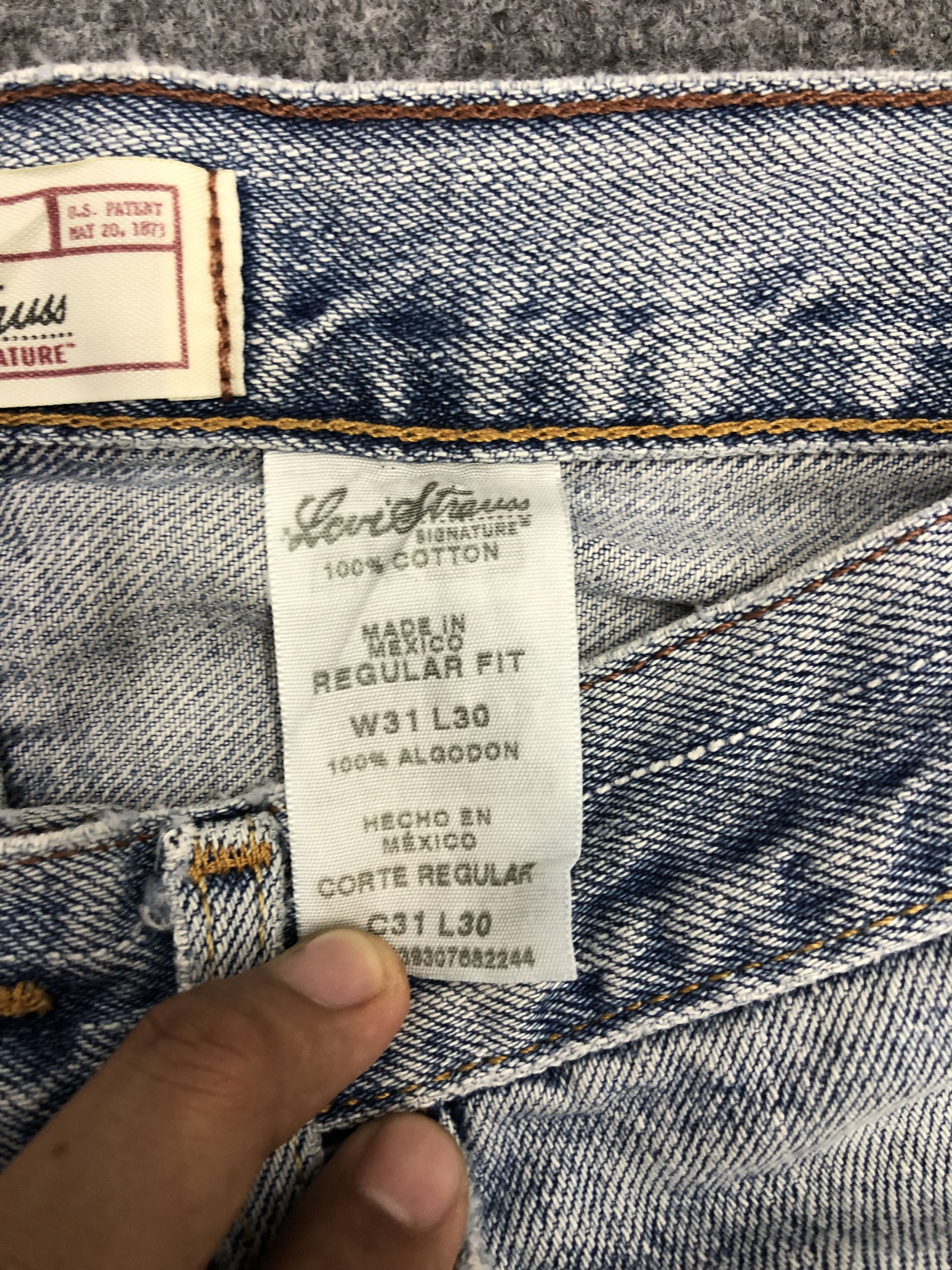 Levi's × Vintage Vintage Levis Signature Light Wash Jeans Size US 31 - 6 Thumbnail