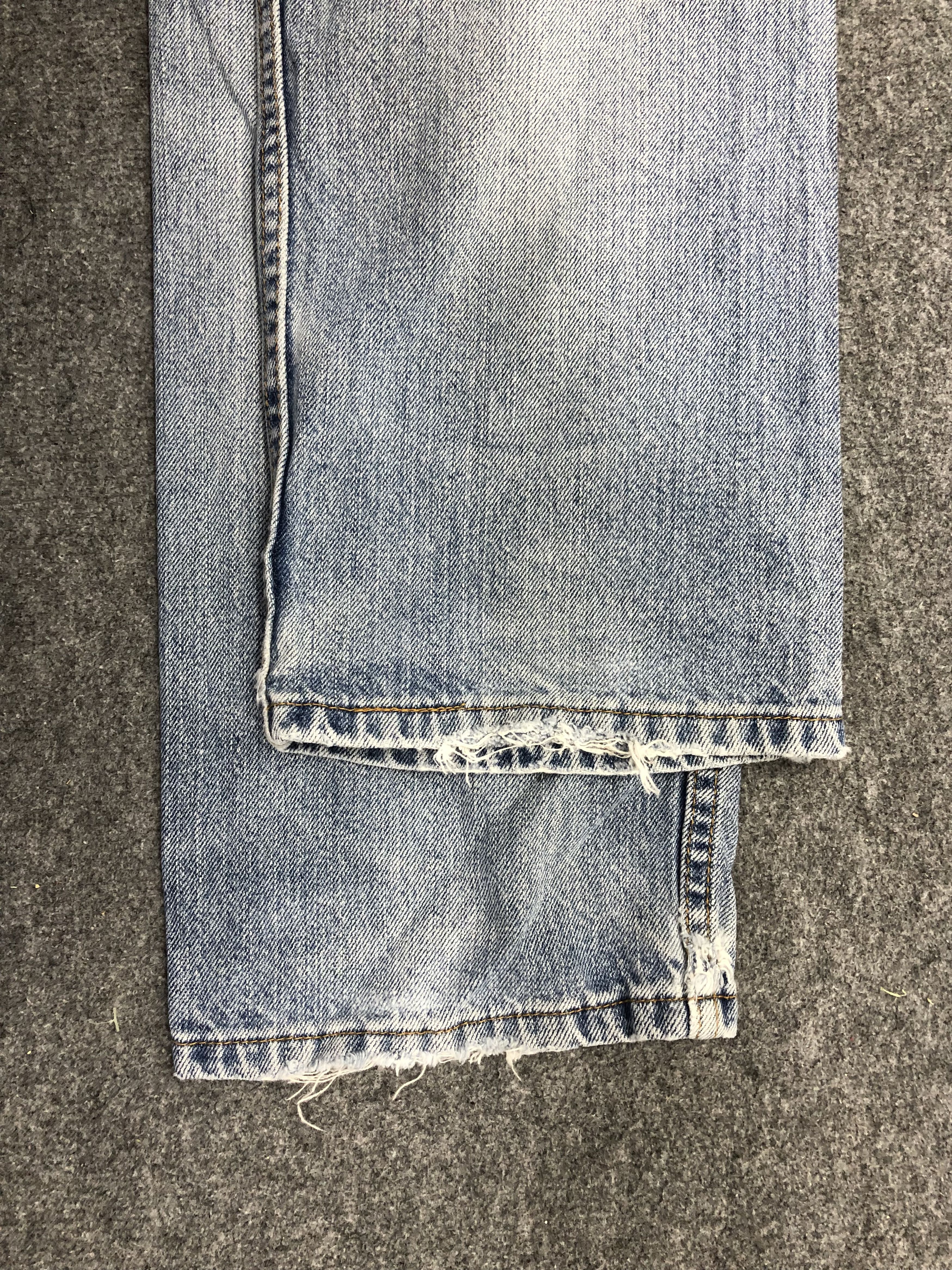 Levi's × Vintage Vintage Levis Signature Light Wash Jeans Size US 31 - 13 Thumbnail