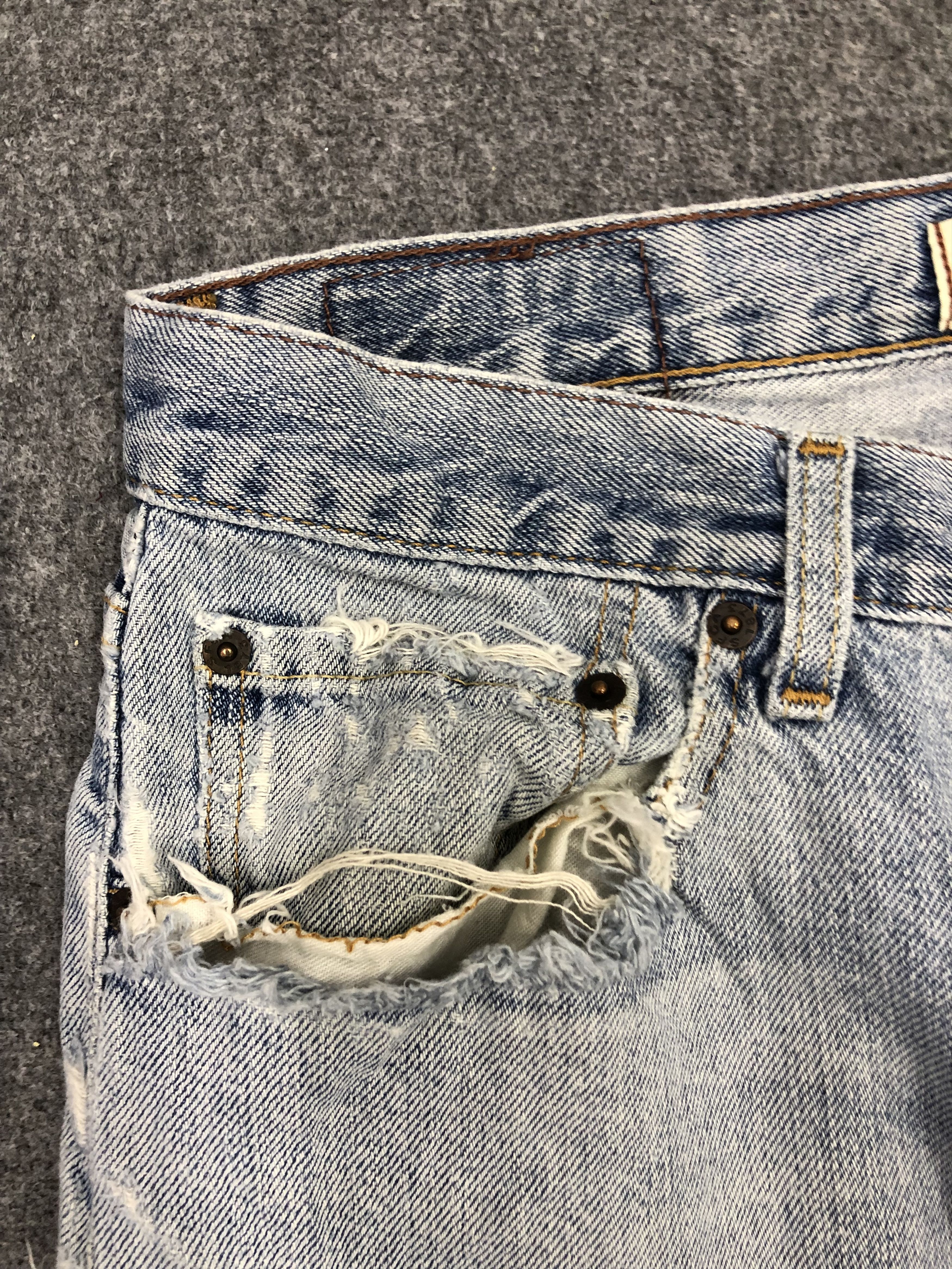 Levi's × Vintage Vintage Levis Signature Light Wash Jeans Size US 31 - 10 Thumbnail