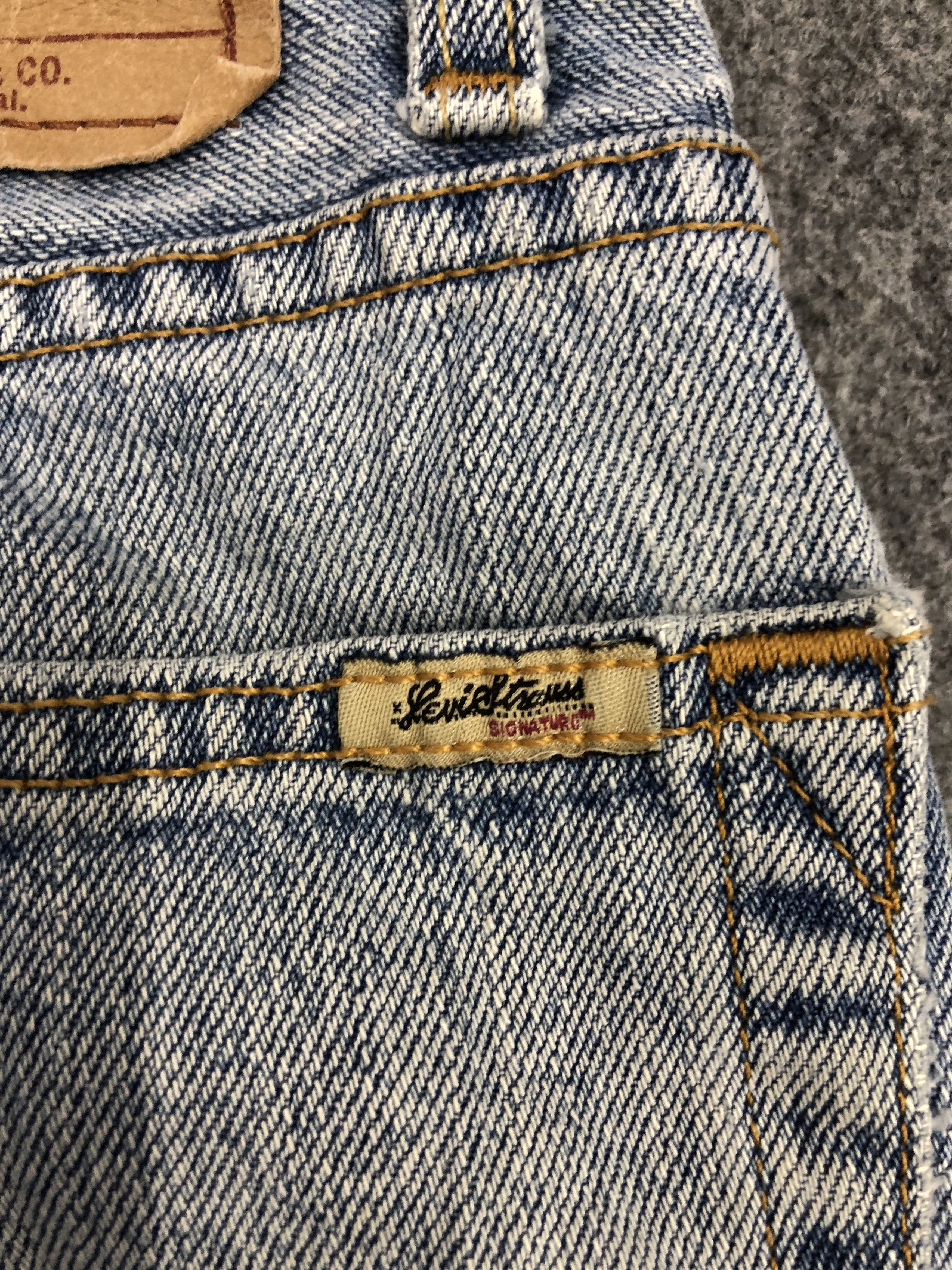 Levi's × Vintage Vintage Levis Signature Light Wash Jeans Size US 31 - 8 Thumbnail