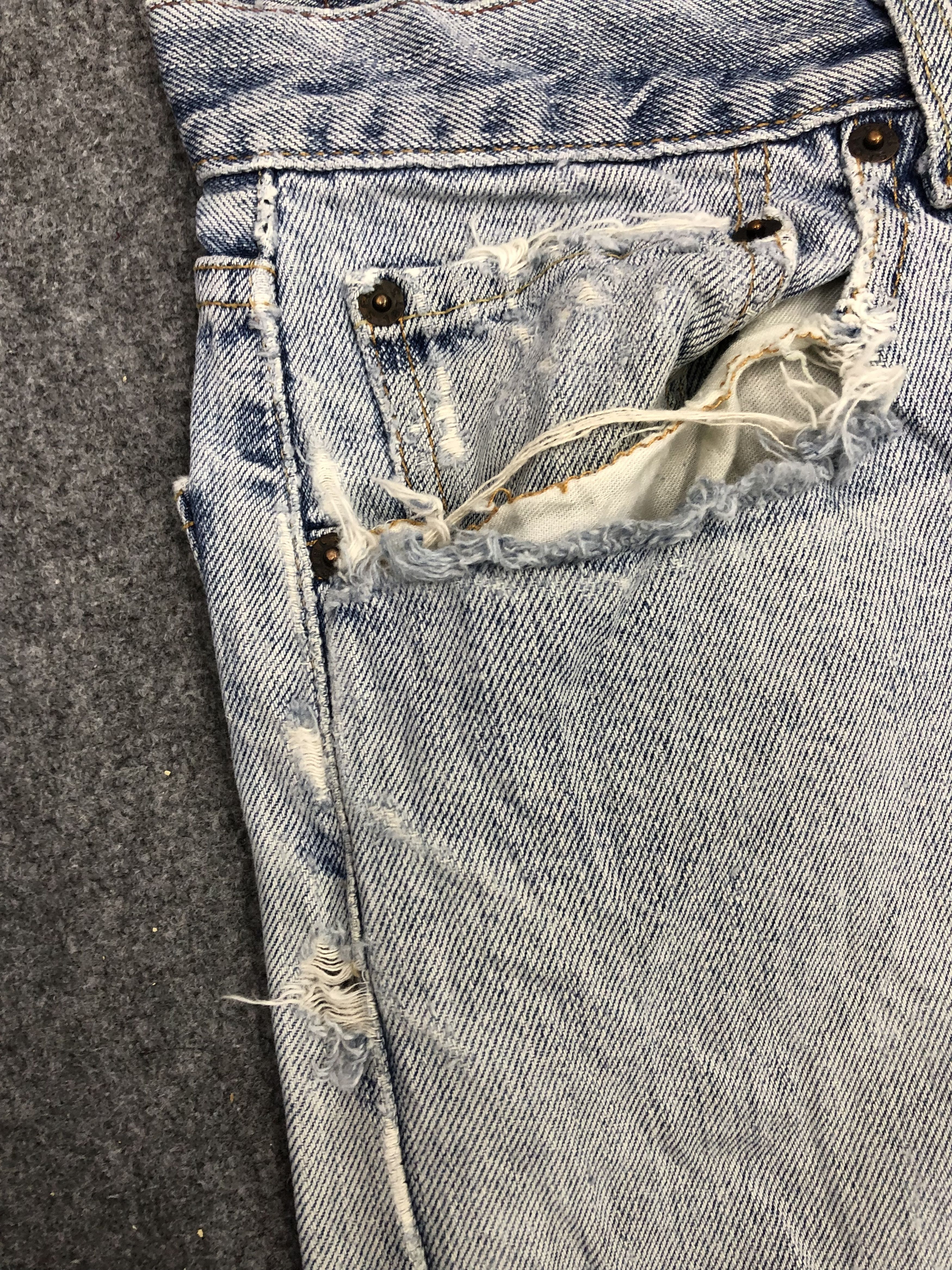 Levi's × Vintage Vintage Levis Signature Light Wash Jeans Size US 31 - 12 Thumbnail