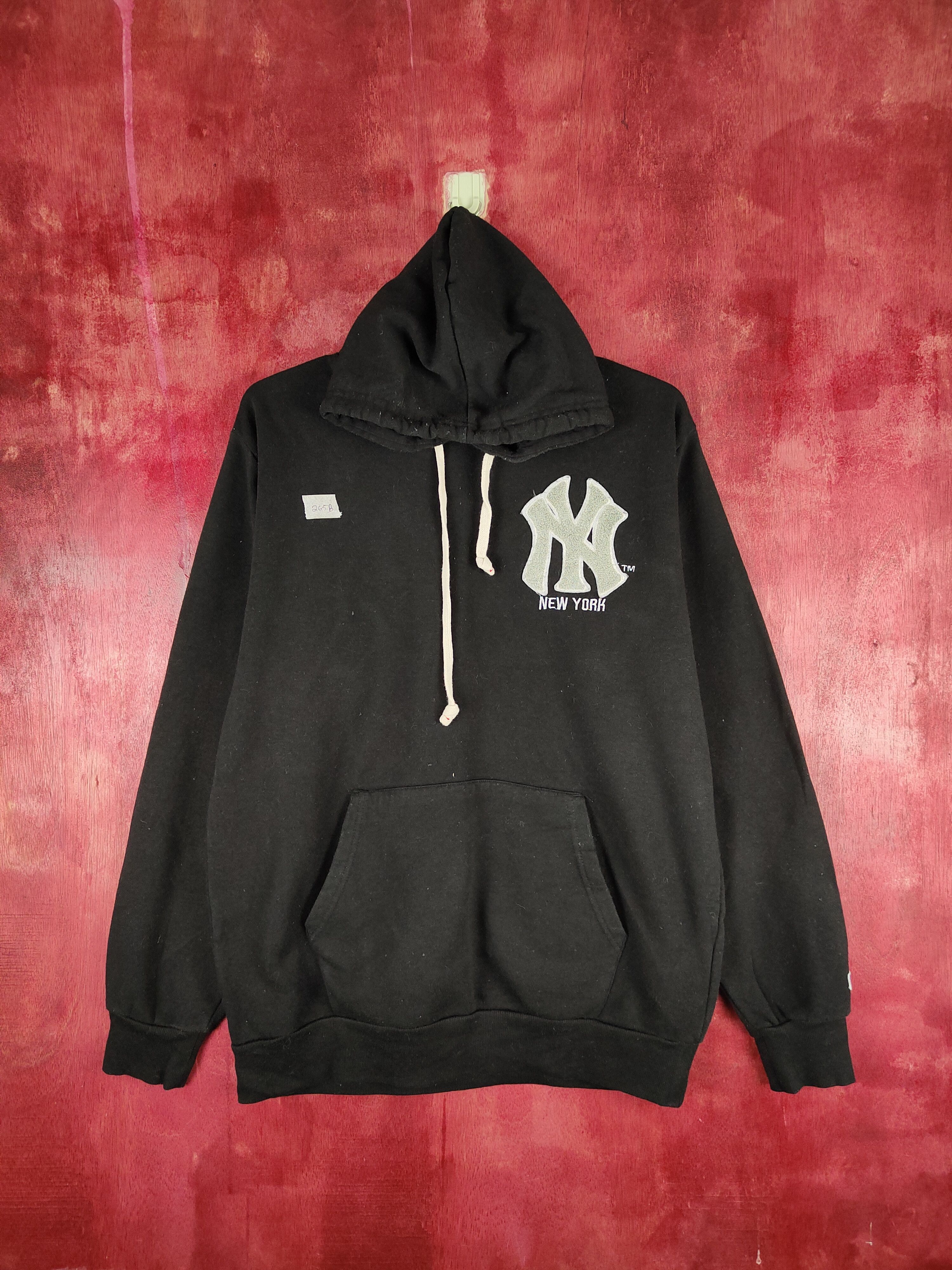 Vintage Major League Baseball Black New York Hoodie Sweatshirt #265B Size US XL / EU 56 / 4 - 1 Thumbnail