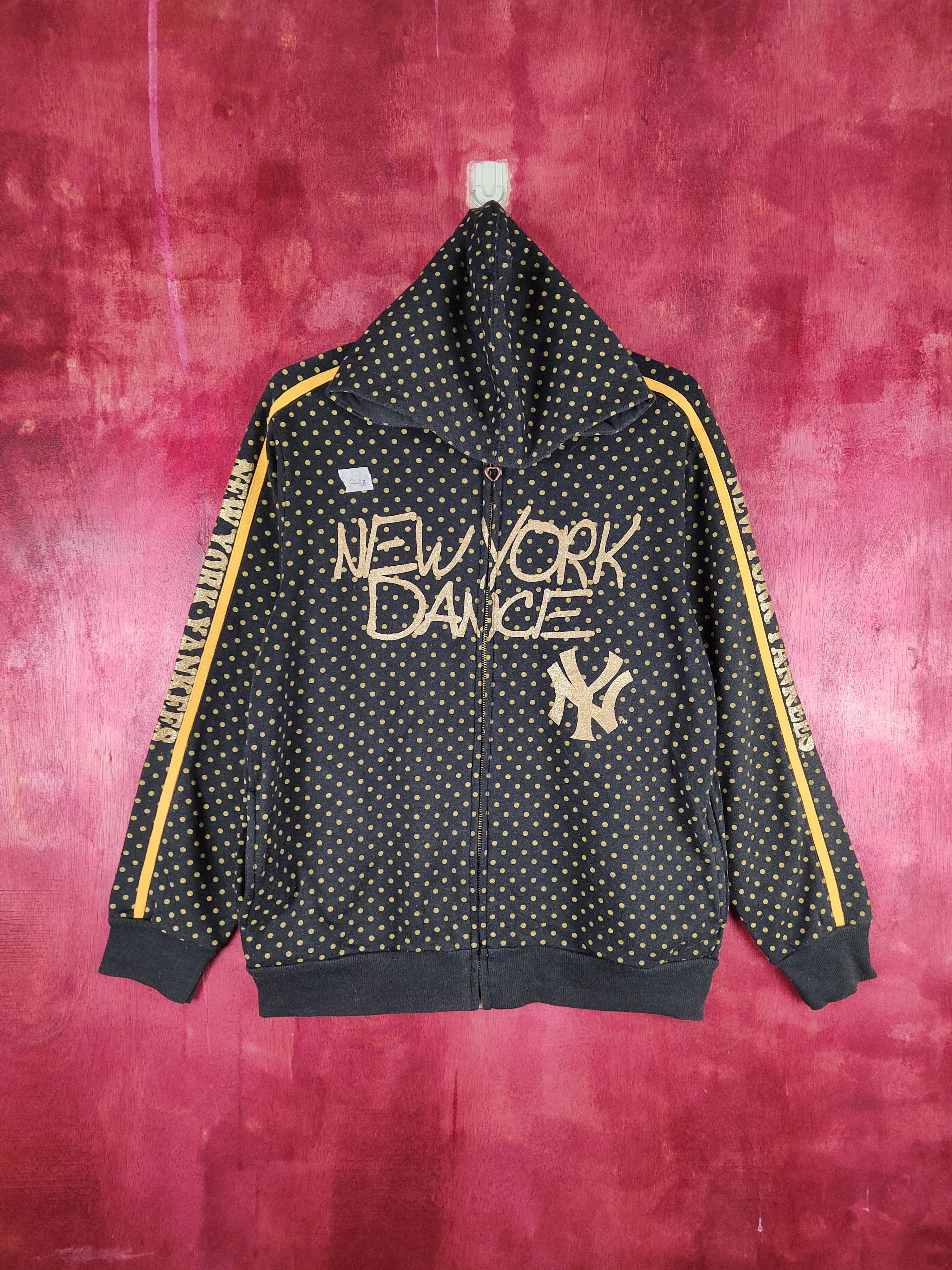 image of New York x New York Yankees Major League Baseball Black Yellow Hoodie Sweater 264B (Size Large)