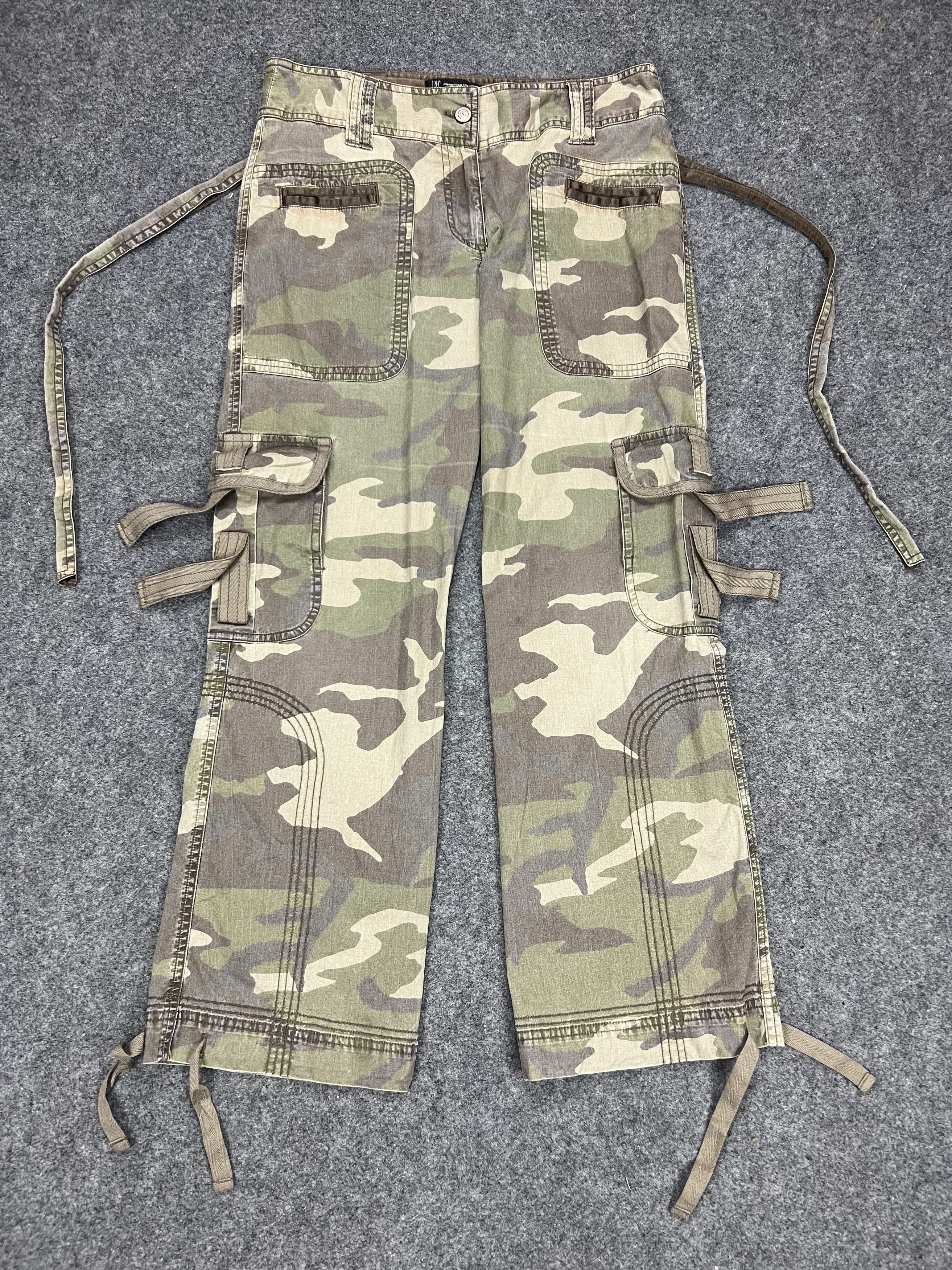 Japanese Brand Parachute Pants Multi Pockets Cargo Size US 32 / EU 48 - 2 Thumbnail
