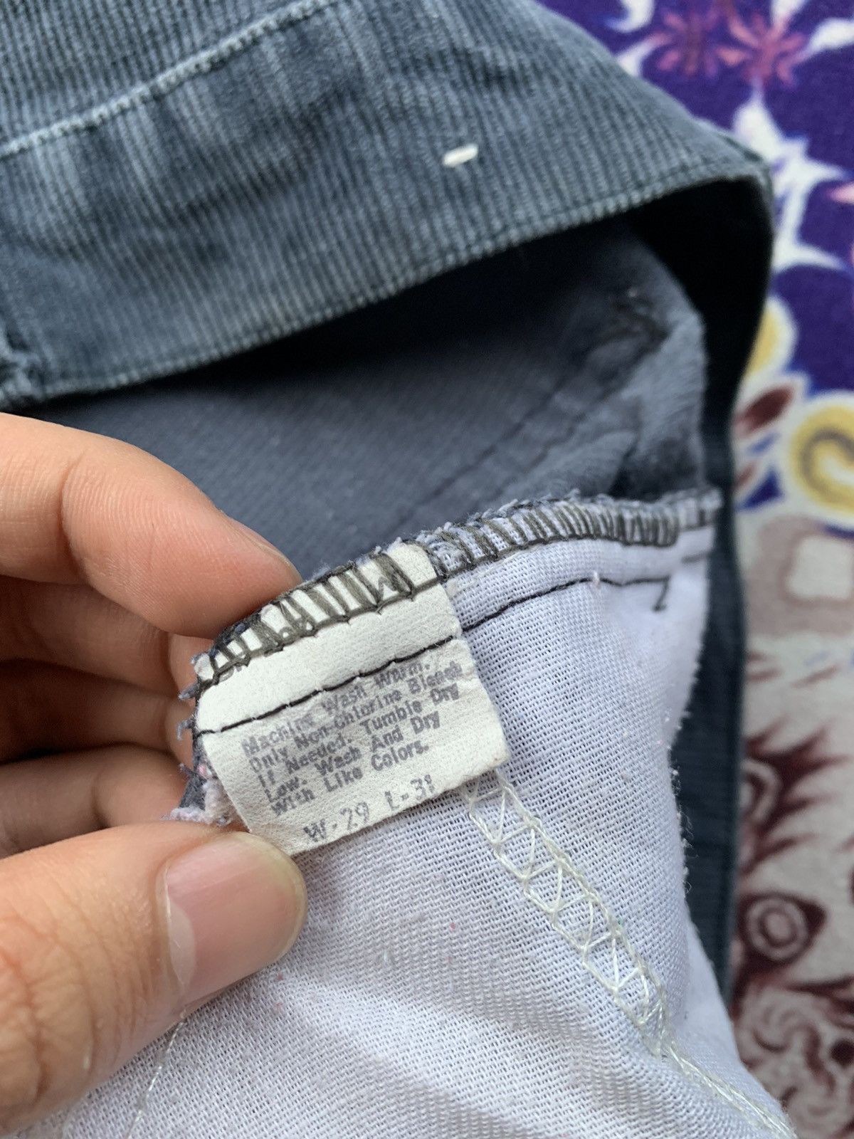 Levi's Vintage 80's Levis 519 Single R White Tag Coduroy Size US 29 - 8 Thumbnail