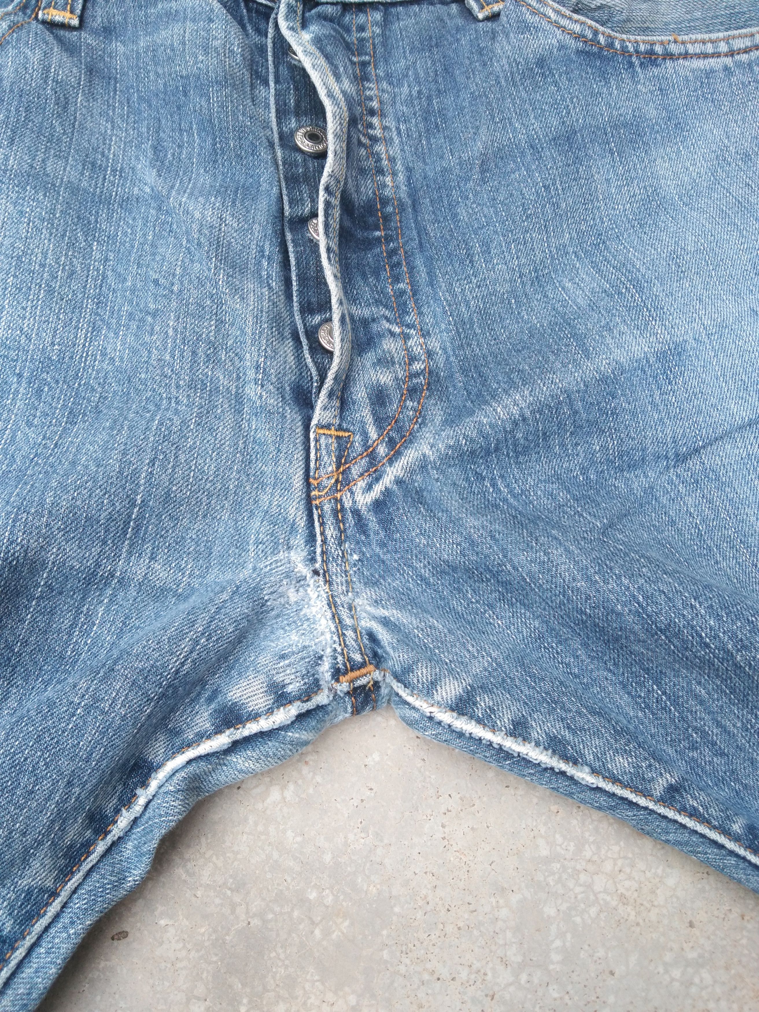 Vintage Levi's 501 Straight Leg Repaired Jeans 38x33