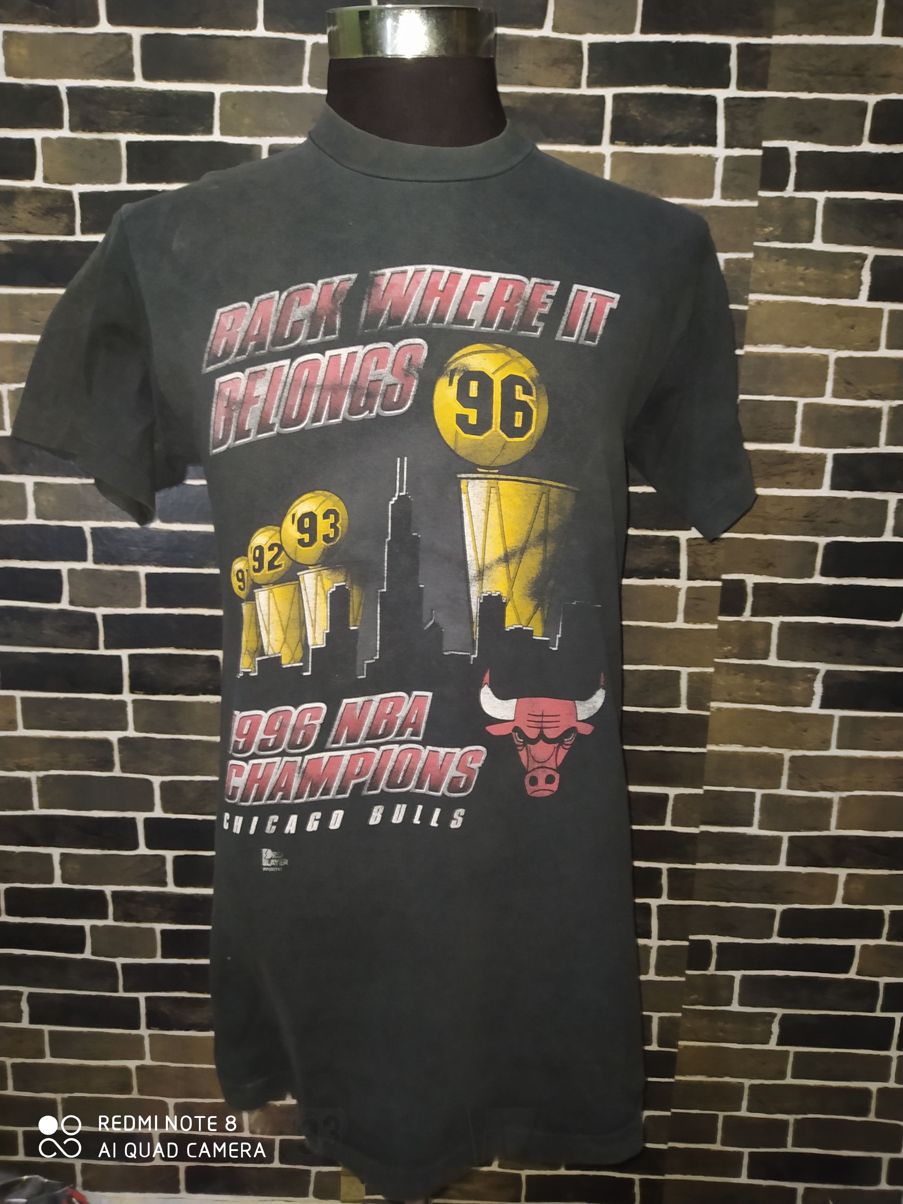 NBA × Vintage Vintage 96' NBA Champions Chicago Bulls T shirt Size US M / EU 48-50 / 2 - 1 Thumbnail