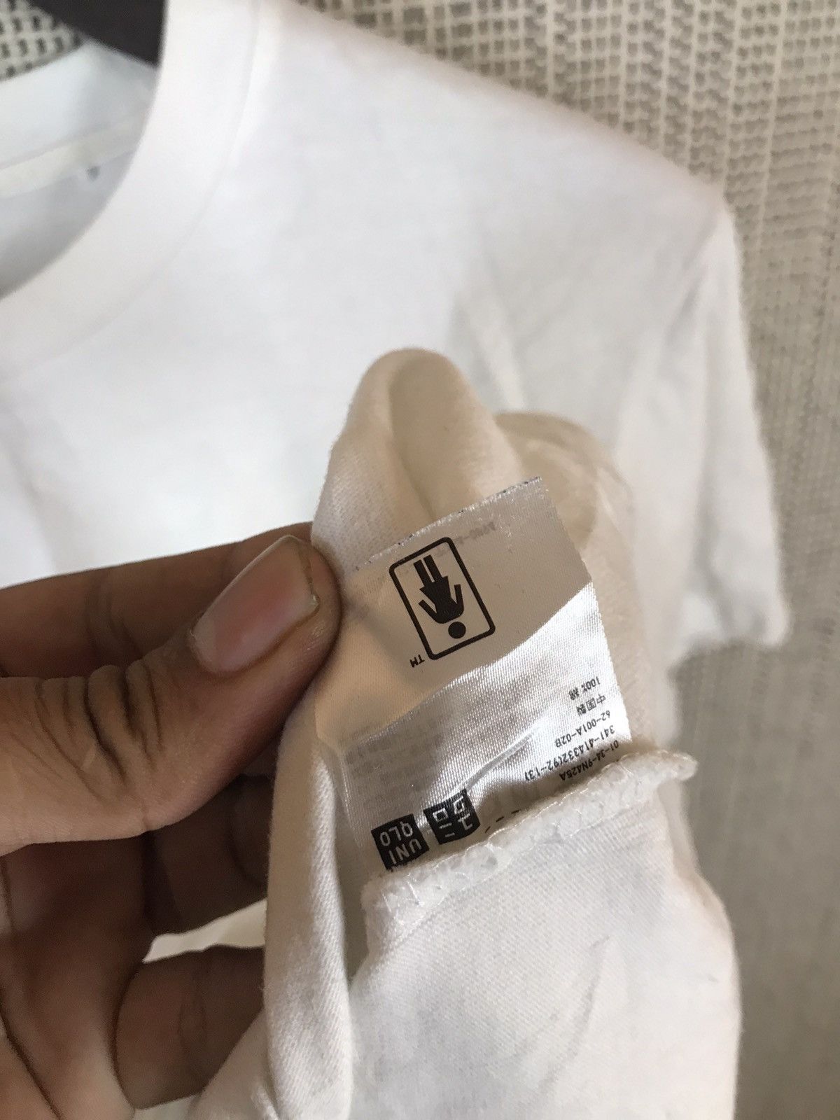 Uniqlo ‼️GIRL SKATEBOARDS X UNIQLO TSHIRT NICE DESIGN‼️ Size US M / EU 48-50 / 2 - 4 Thumbnail