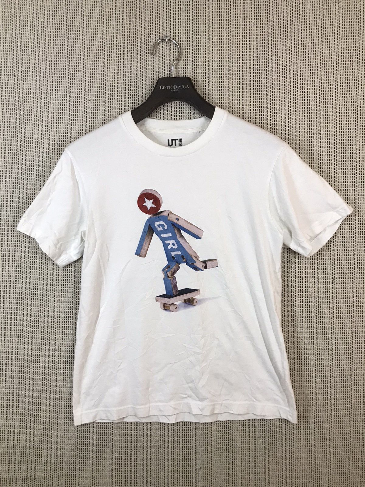 Uniqlo ‼️GIRL SKATEBOARDS X UNIQLO TSHIRT NICE DESIGN‼️ Size US M / EU 48-50 / 2 - 1 Thumbnail