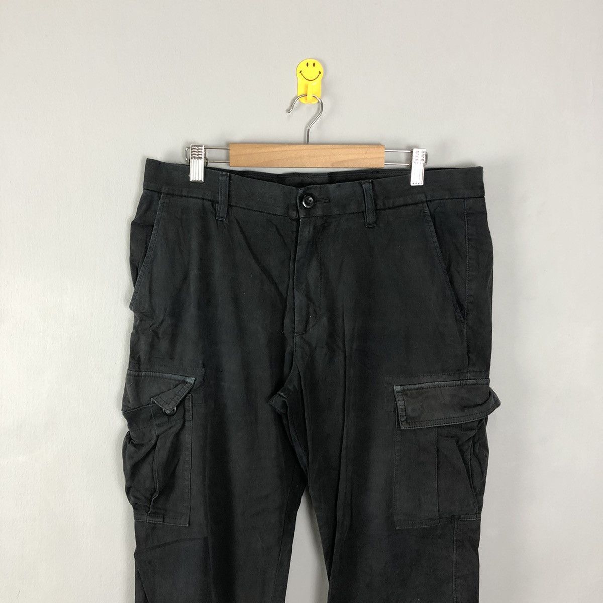 Japanese Brand Uniqlo Black Multipocket Tactical Cargo Pants #c1285 Size US 34 / EU 50 - 2 Thumbnail