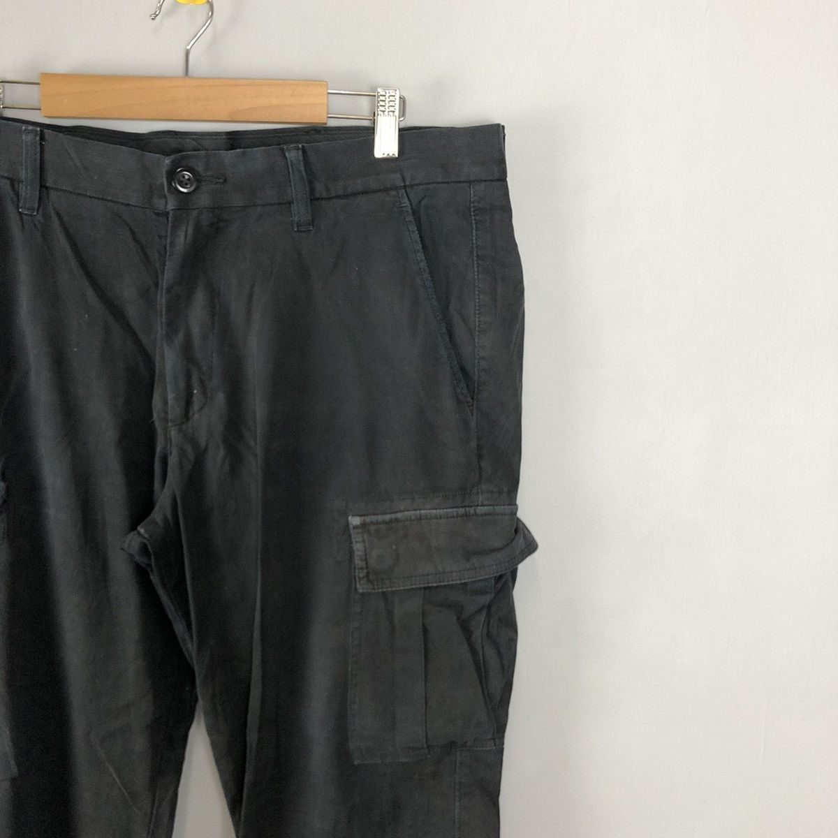 Japanese Brand Uniqlo Black Multipocket Tactical Cargo Pants #c1285 Size US 34 / EU 50 - 5 Thumbnail