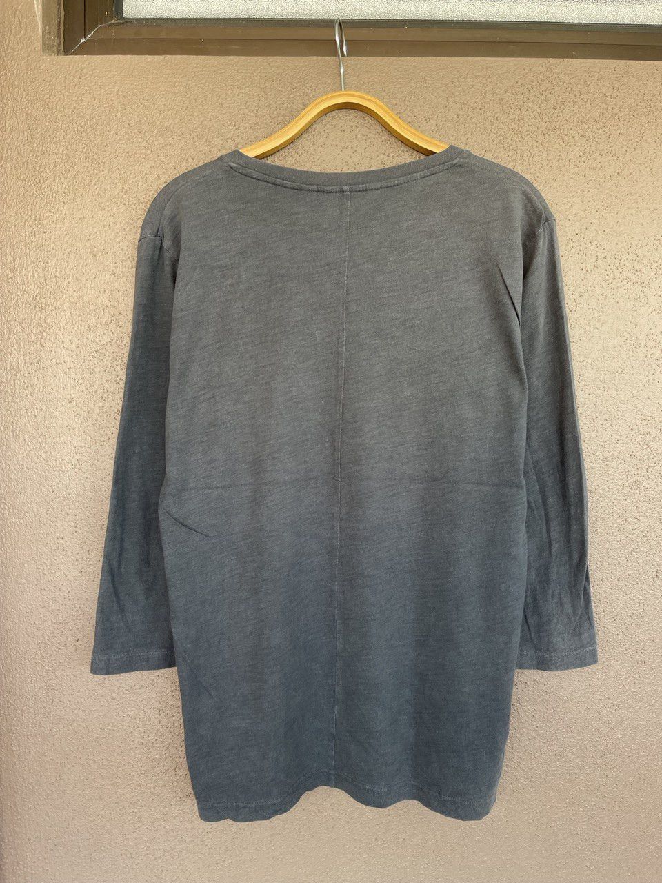 Jun Takahashi × Undercover × Uniqlo Uniqlo Undercover 3Q Tshirt | Jun Takashi | Undercoverism Size US L / EU 52-54 / 3 - 2 Thumbnail