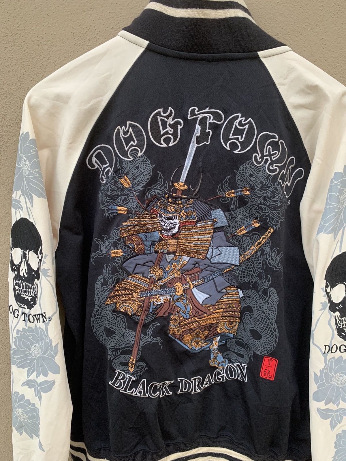 Dogtown Vintage Sukajan Dog Towns Black Dragon Embroided Damaged zip Size US M / EU 48-50 / 2 - 2 Thumbnail