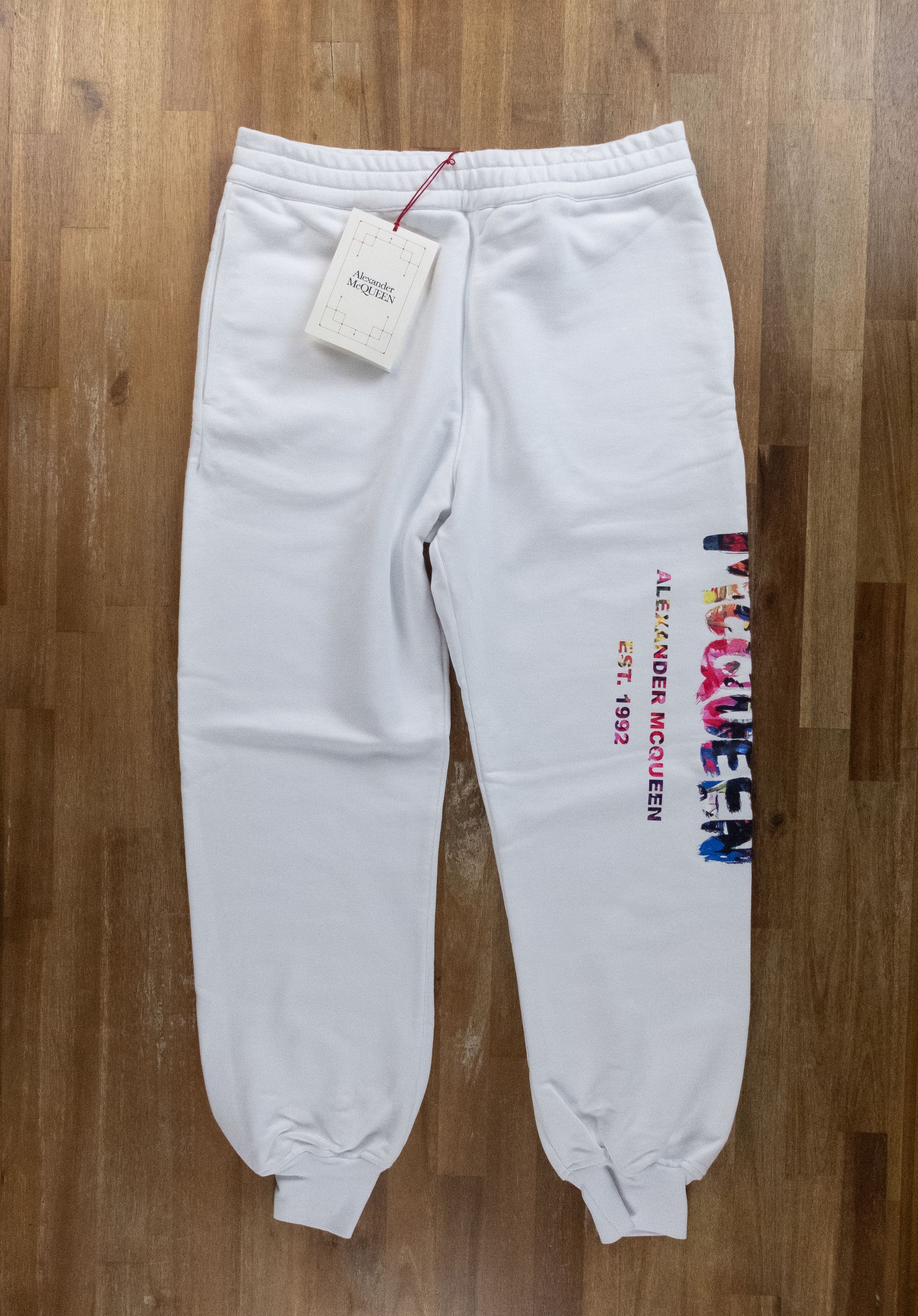 Alexander McQueen ALEXANDER MCQUEEN white graphic logo sweatpants 6 42 q Size 28" / US 6 / IT 42 - 1 Thumbnail