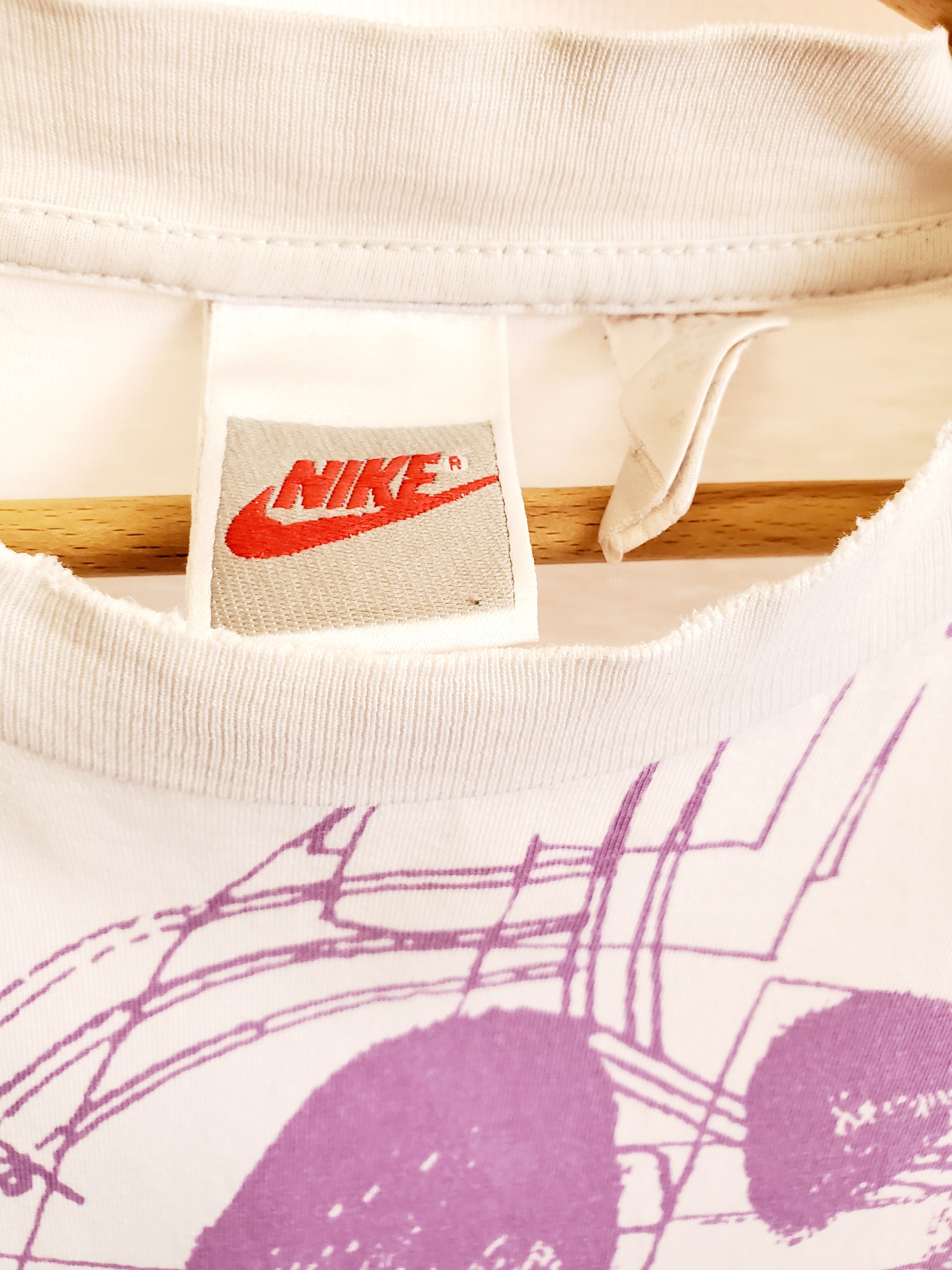 Nike × Vintage Nike vintag t shirt Xl sneaker footprint retro Size US XL / EU 56 / 4 - 3 Thumbnail